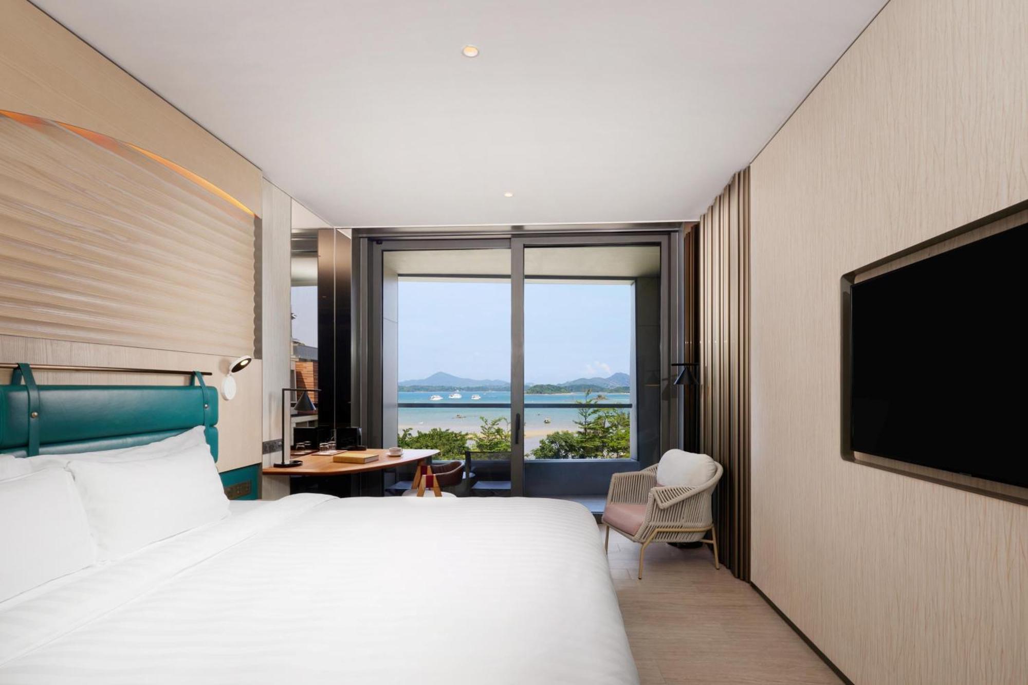King Room with Balcony and Private Rooftop Garden - Sea View,1758889143:JPEG
