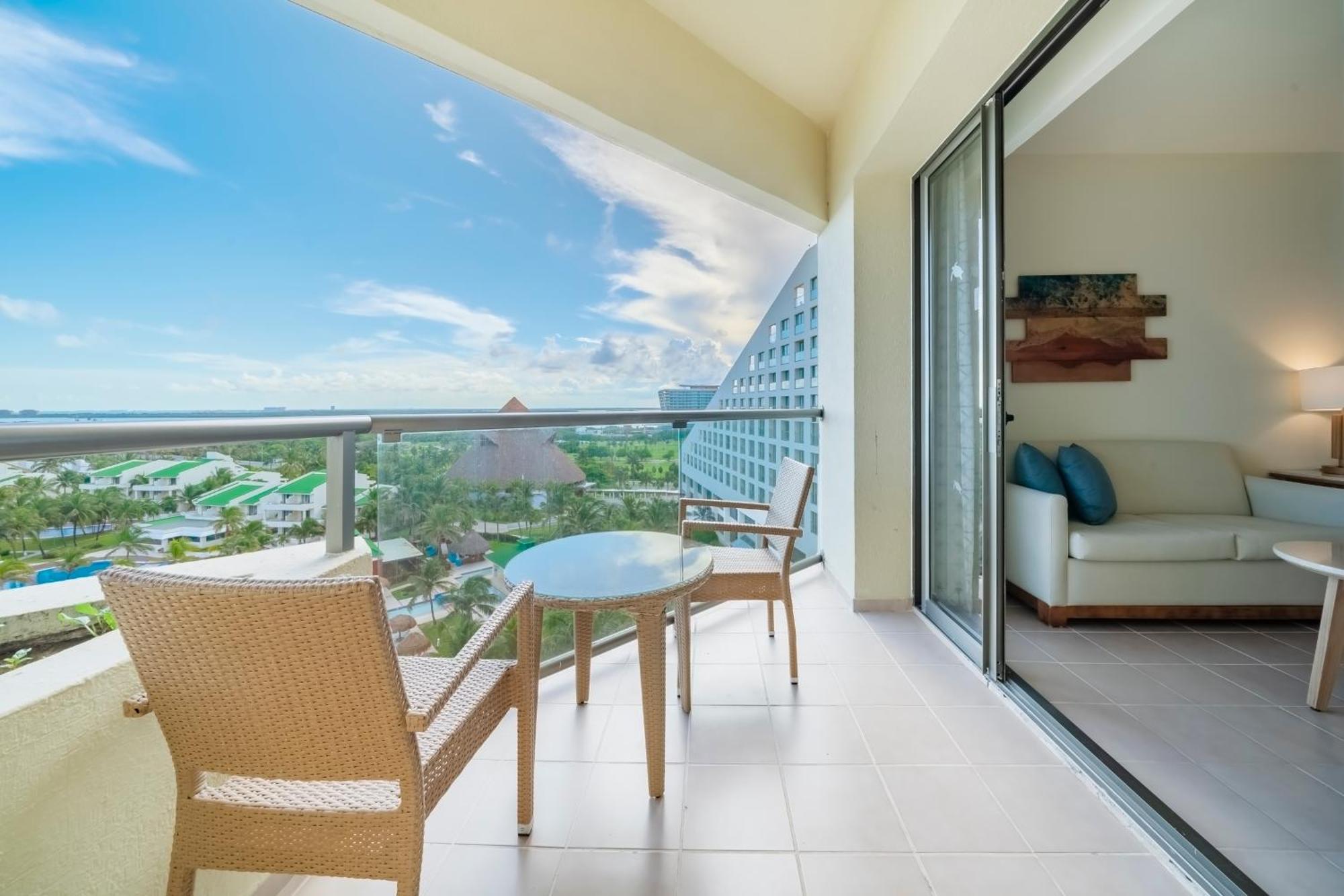 Alojamiento Premium con vistas al mar y balcón de uso individual