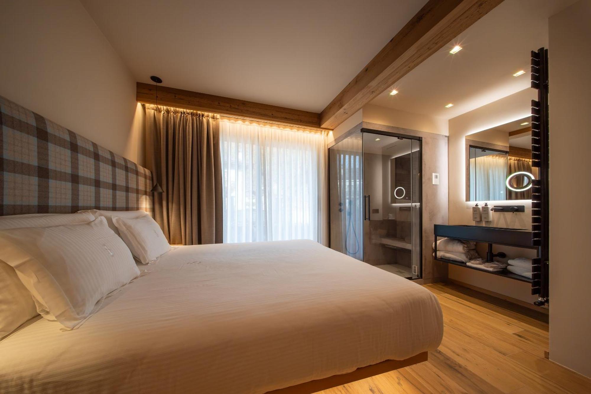 Deluxe Junior Suite,1629892191:JPEG