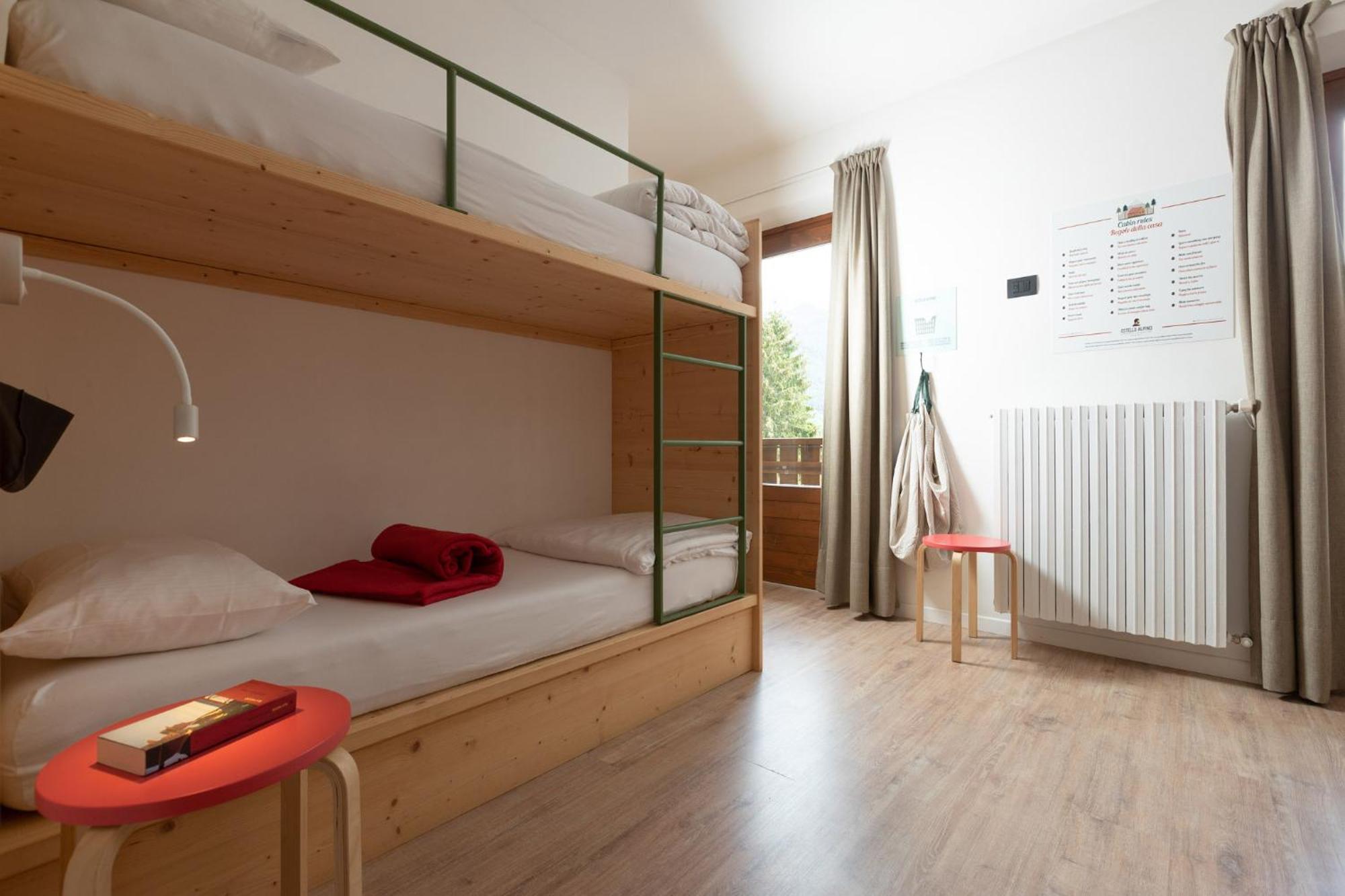 Bed 6-Bed Female Dormitory Room,1631584137:JPEG