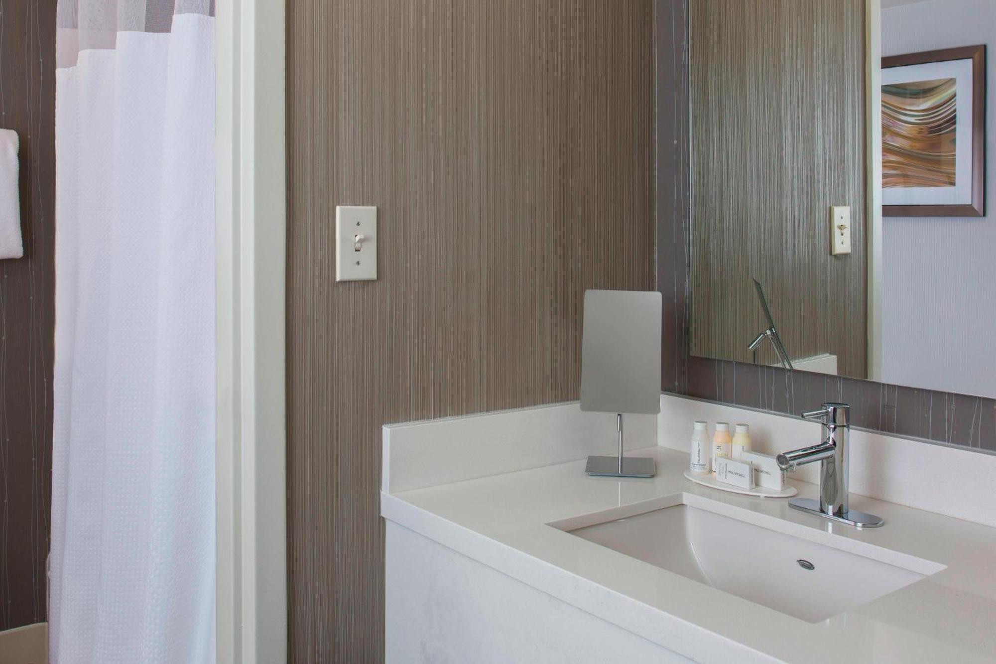 Kamer met 2 Queensize Bedden en Balkon
