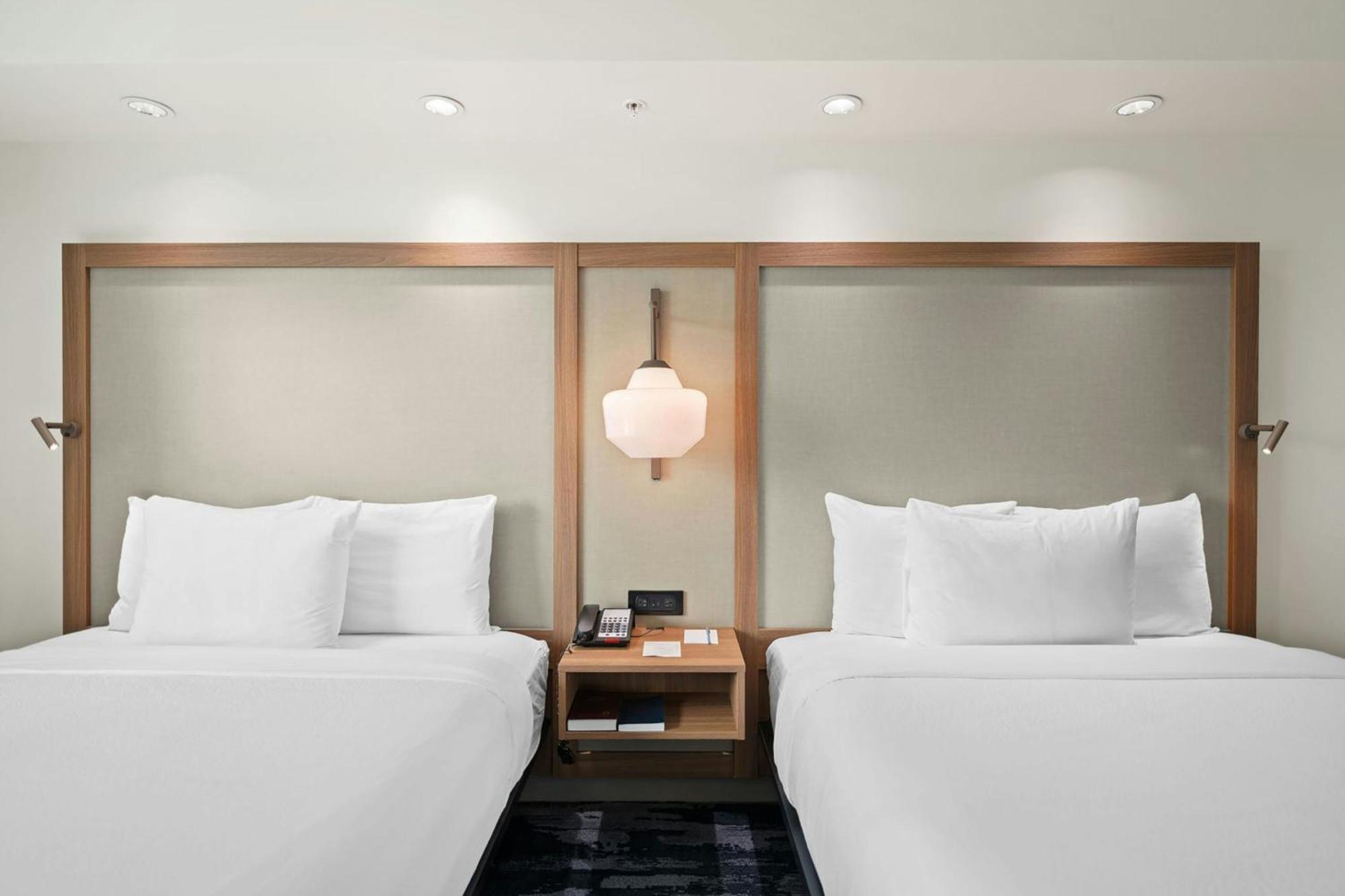 Queen Suite Two Queen Beds Sofa Bed