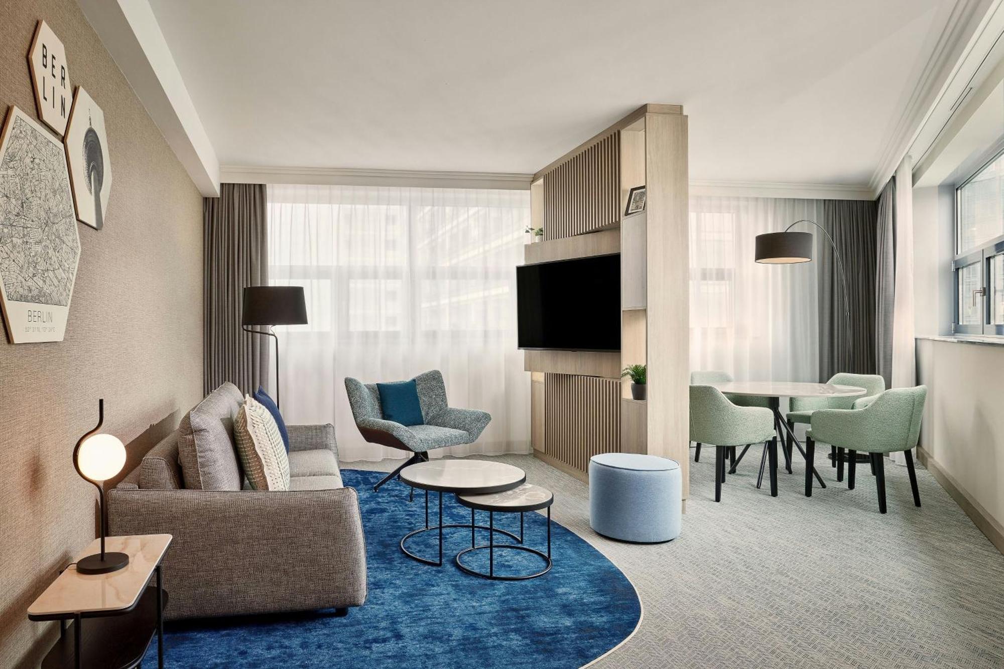 One-Bedroom Apartment King Sofa Bed