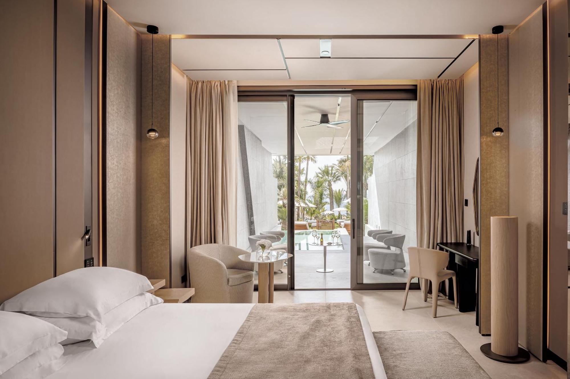 Junior Suite im Erdgeschoss mit eigenem Pool (3 Erwachsene)