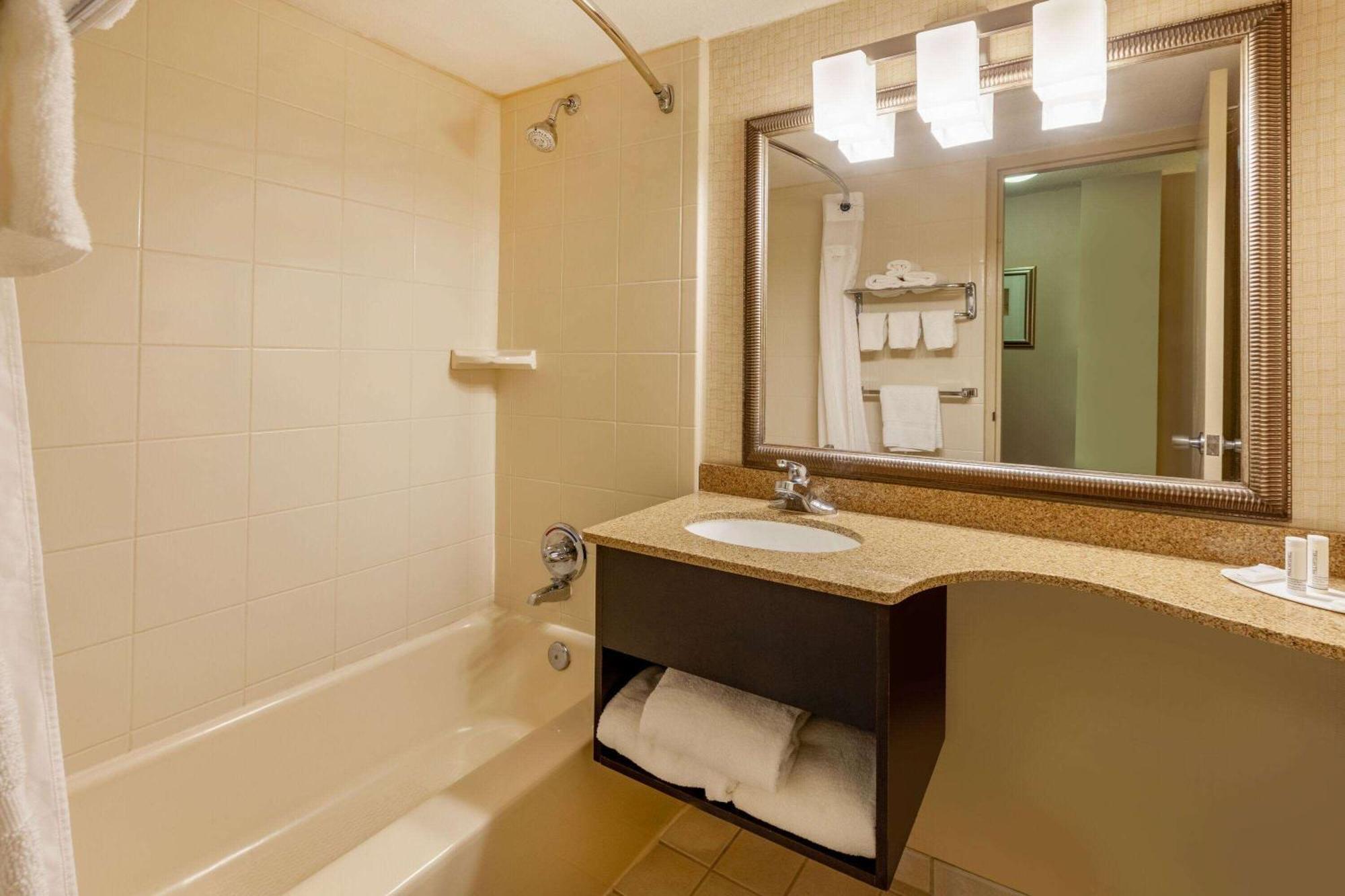 King Room - Non-Smoking,1646913070:JPEG