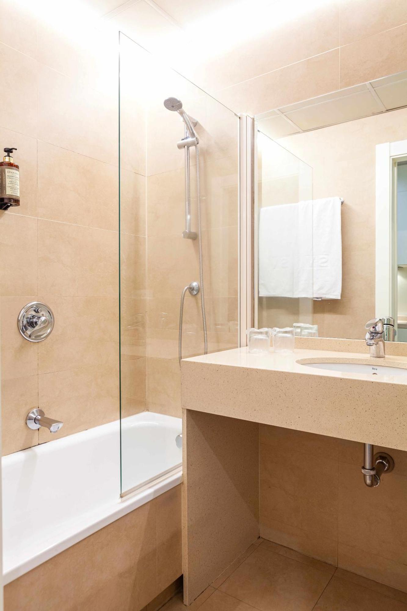 Large Double Room