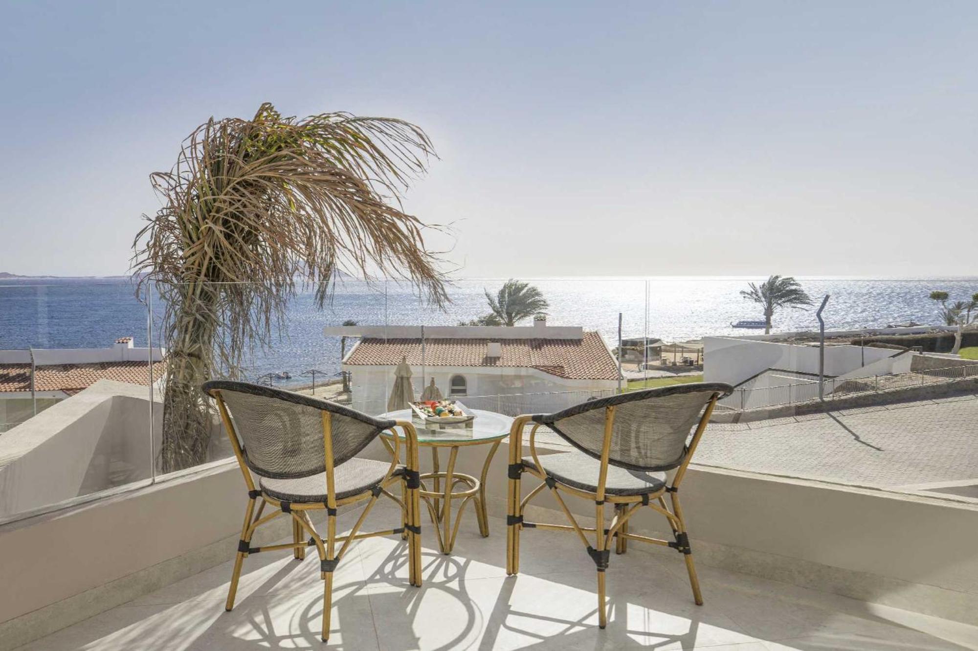 Villa mit 4 Schlafzimmern, Meerblick und eigenem Pool