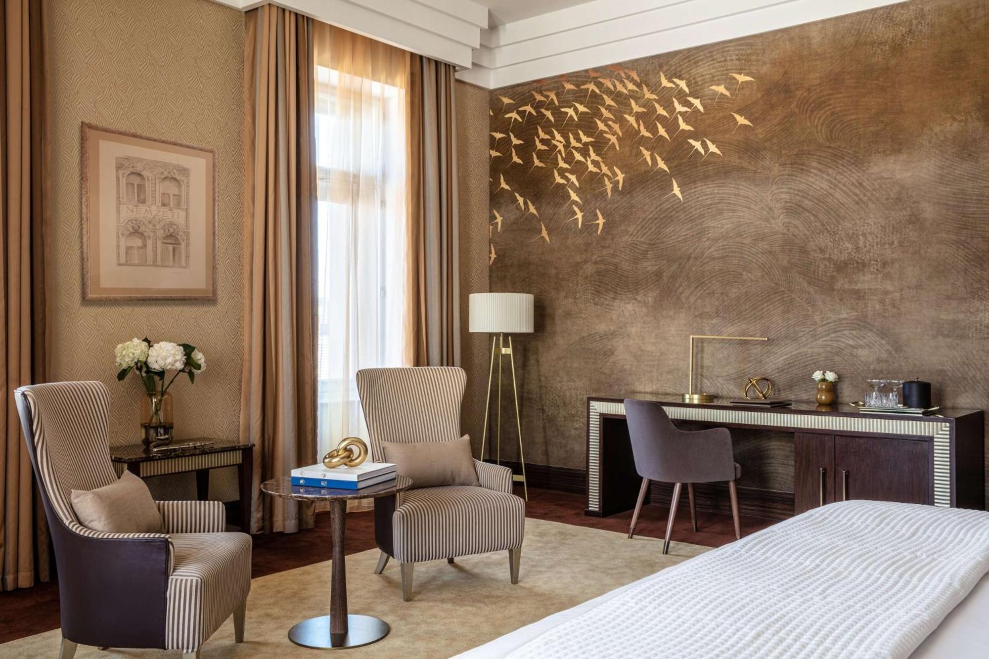 Grand Premium Room City View