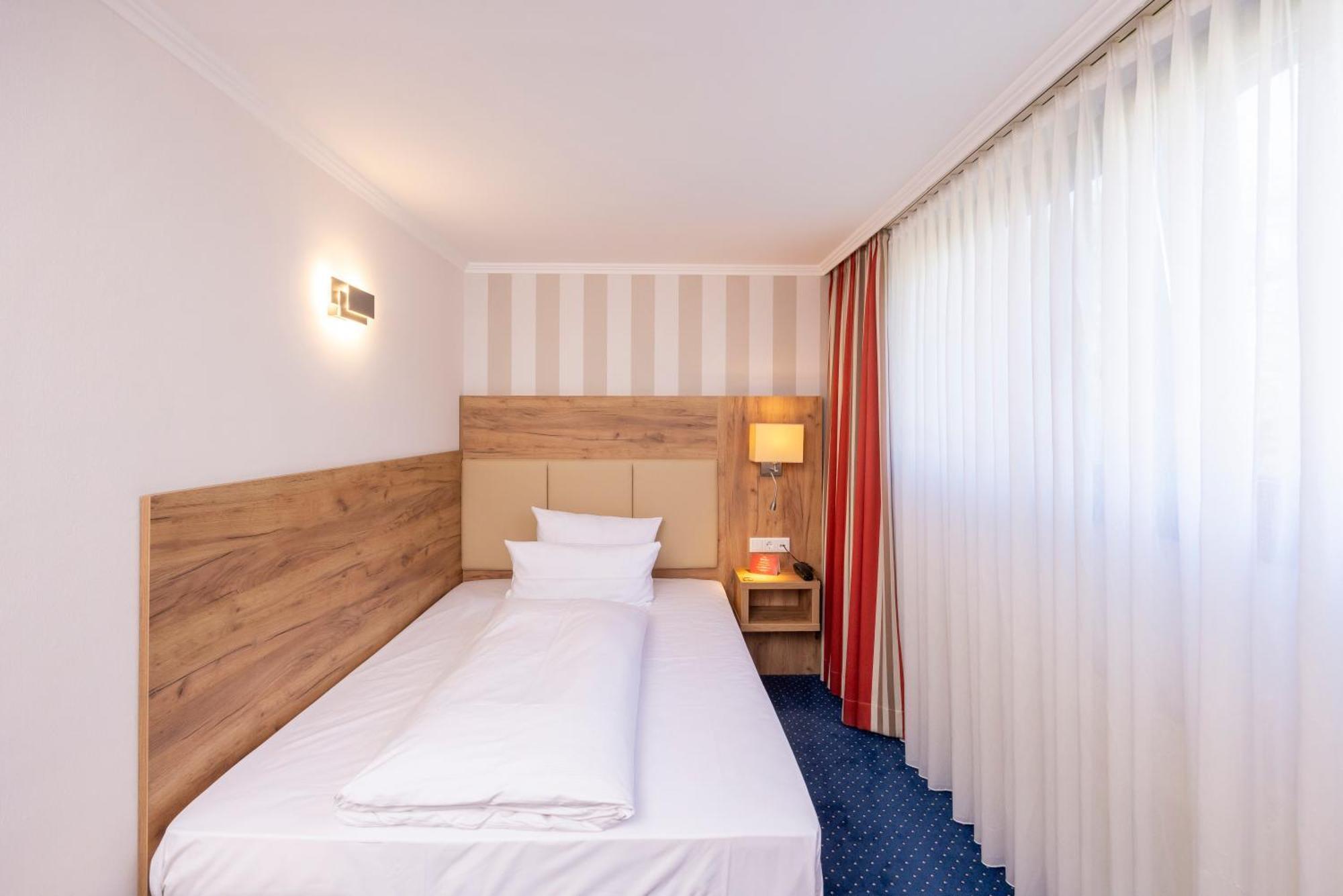 Single Room,1661632536:JPEG