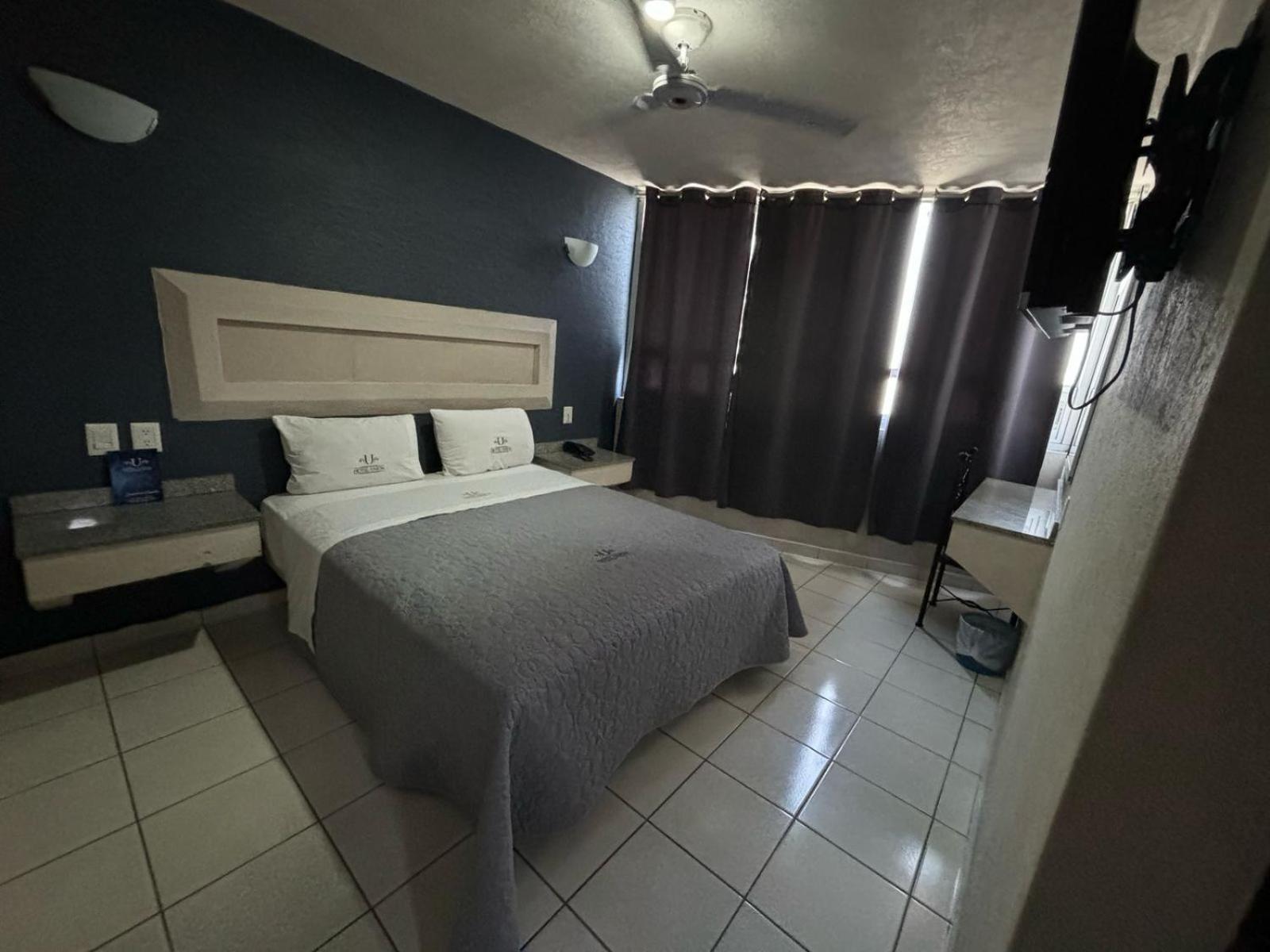 Superior Queen Room