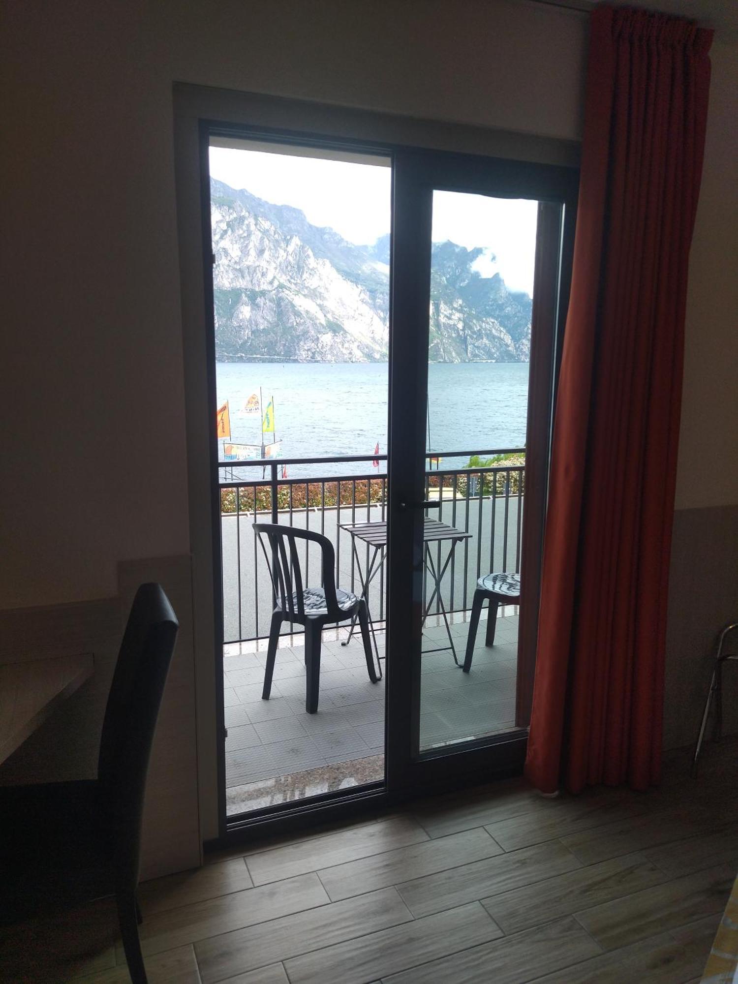 Double or Twin Room Lake View