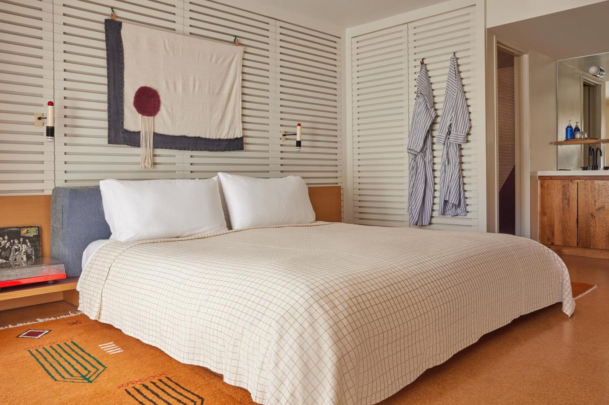 Standard King Room