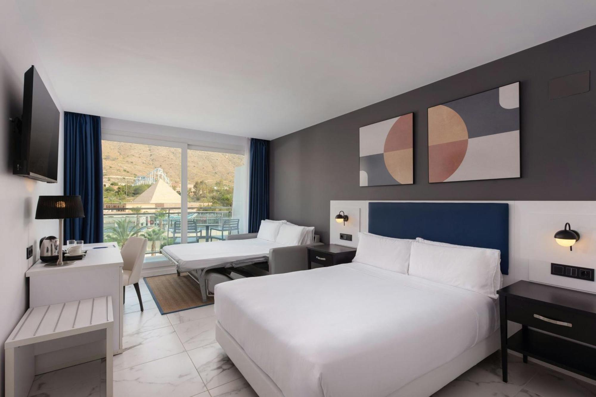 Chambre Double avec Canapé-Lit et Balcon - Vue sur Montagne