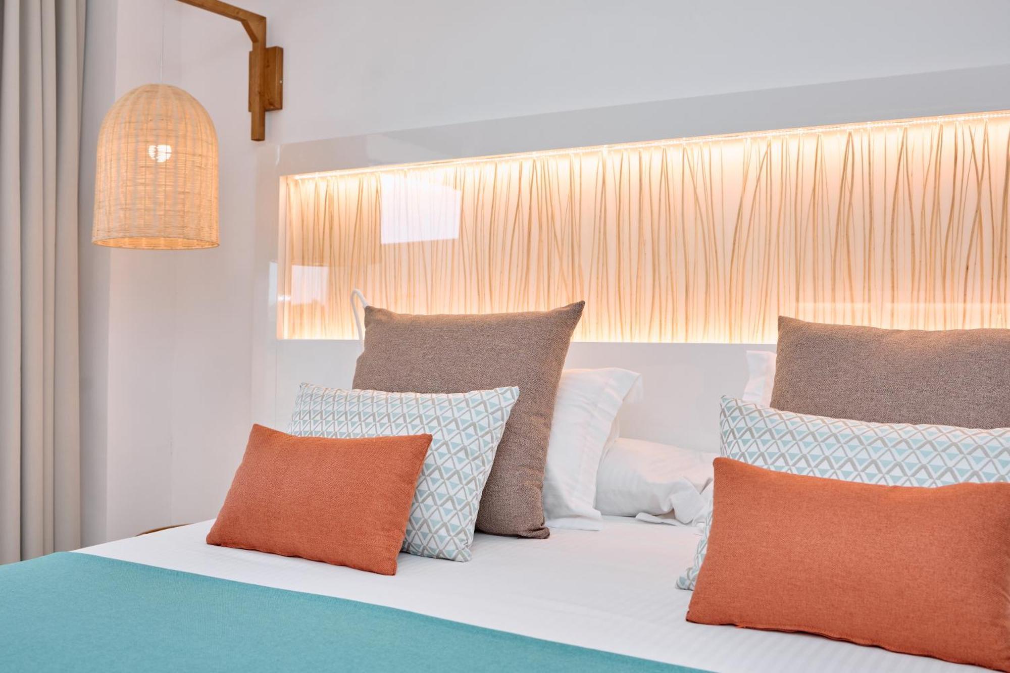 Chambre Double - Vue sur Piscine