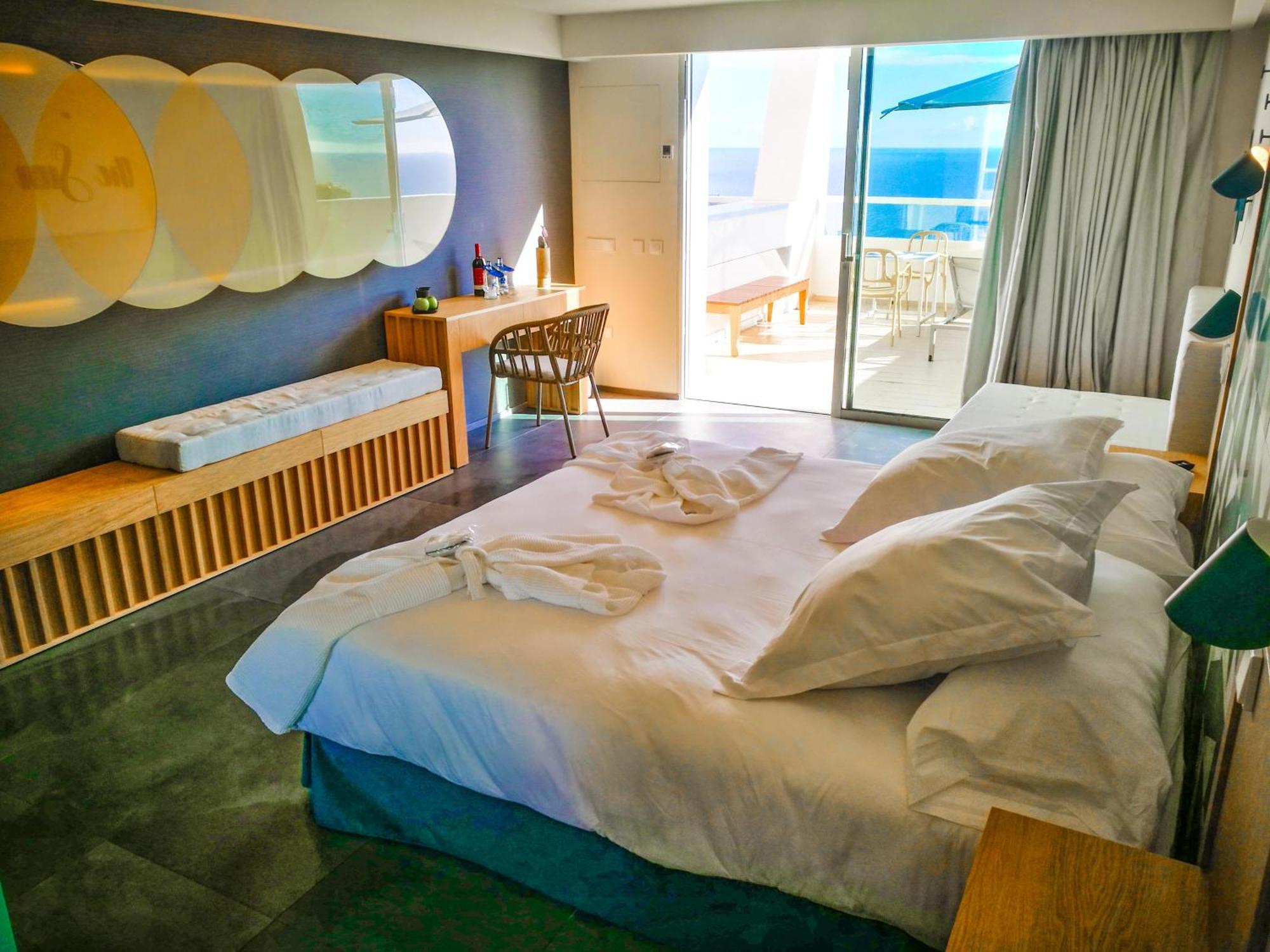 Superior Double Room with balcony, sea view and air conditioning,1691981845:JPEG