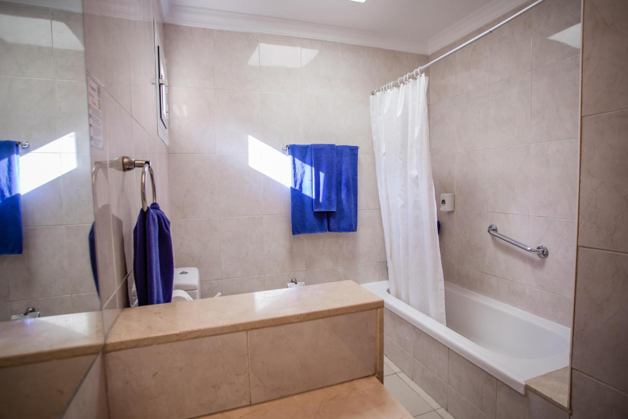 Bungalow Clásico grande de 1 dormitorio
