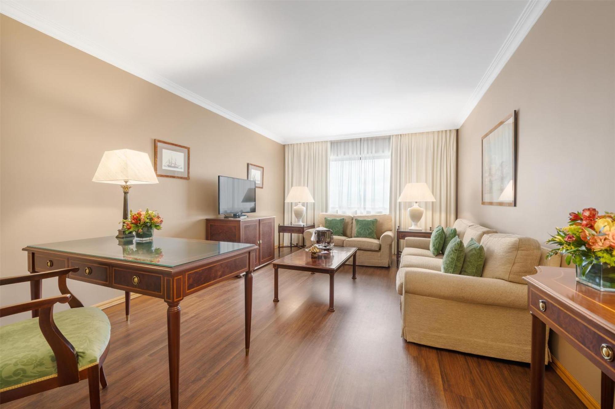 Premium Suite - City View,1697776300:JPEG