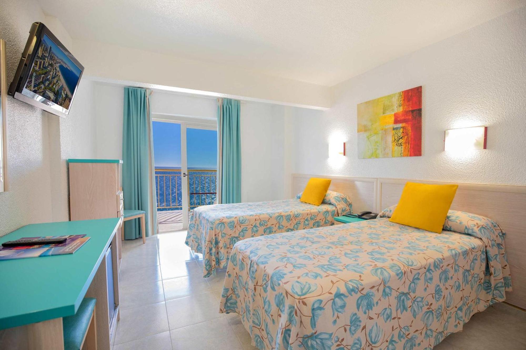 Double or Twin Room Sea View