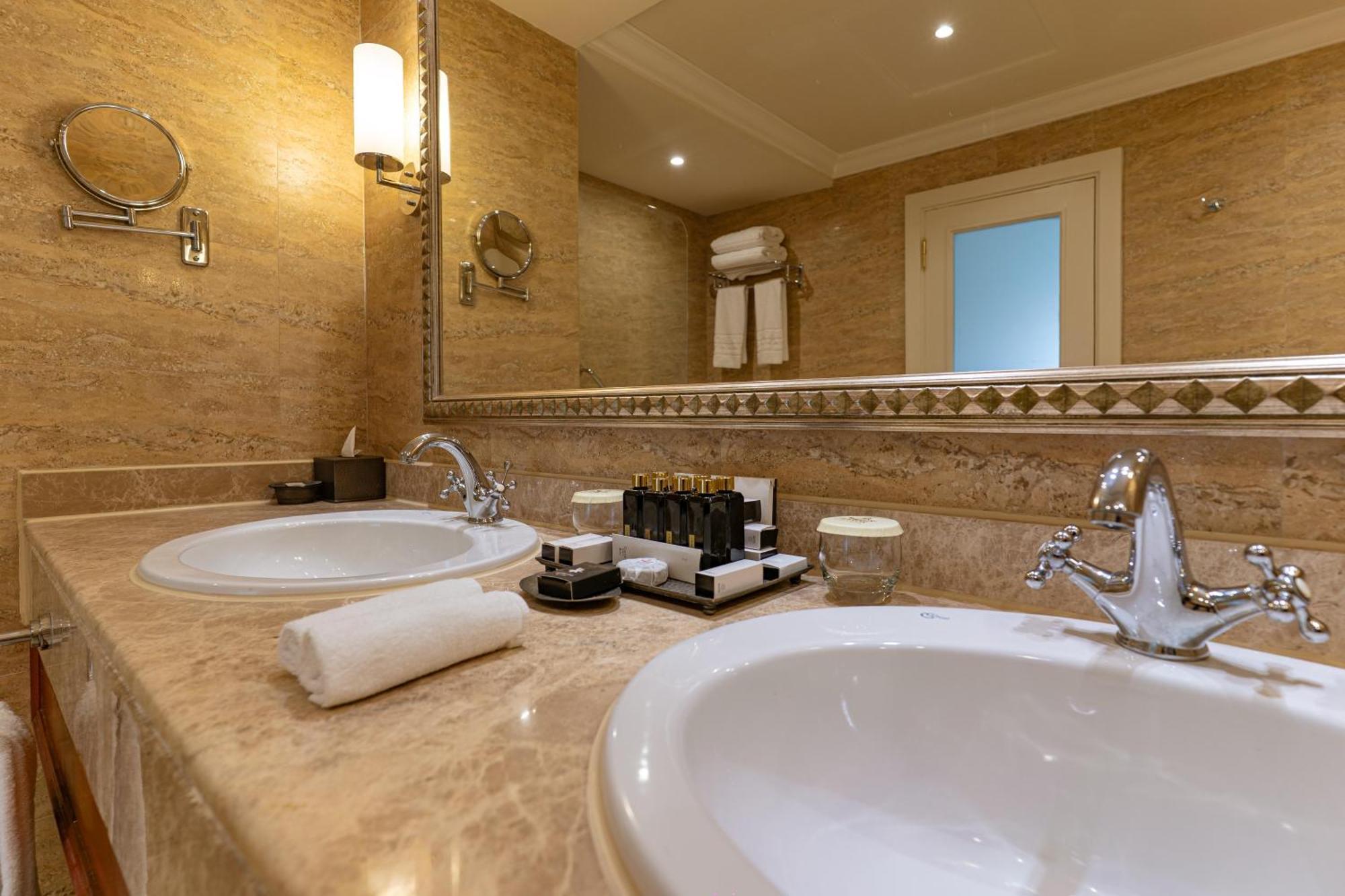 Suite met 1 slaapkamer en Panoramisch Uitzicht op Zee
