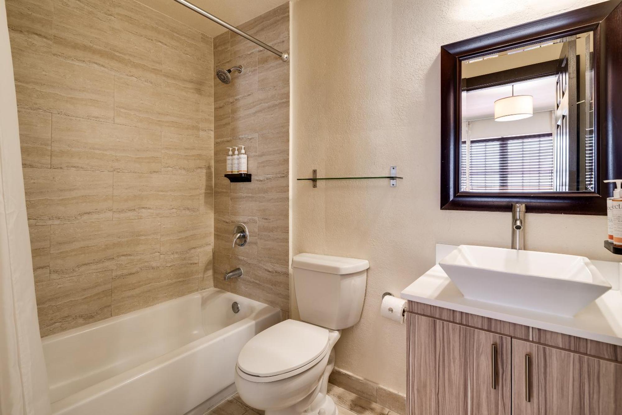 Two-Bedroom Queen Suite