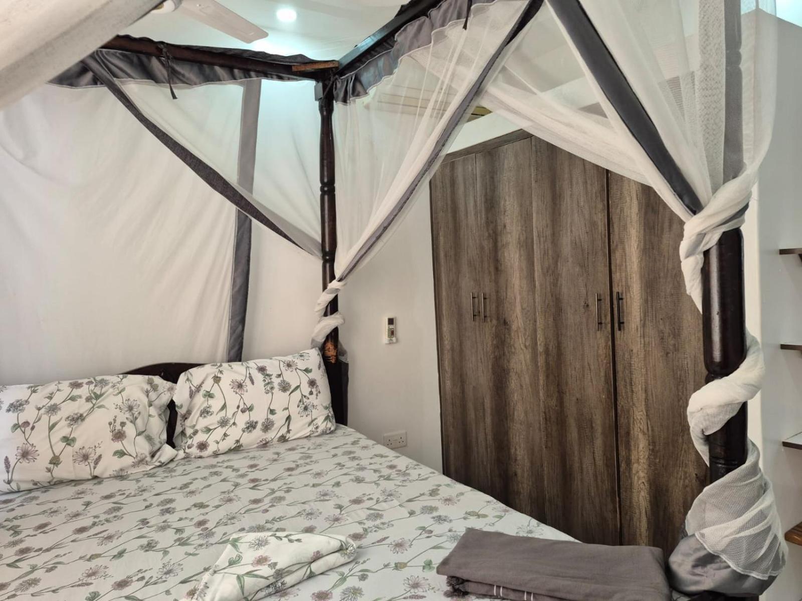 One-Bedroom House