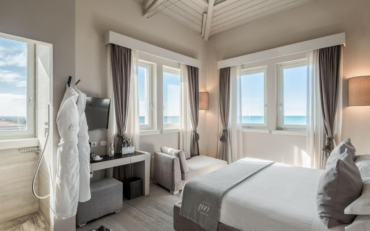 Camera Deluxe Matrimoniale con Vista Mare