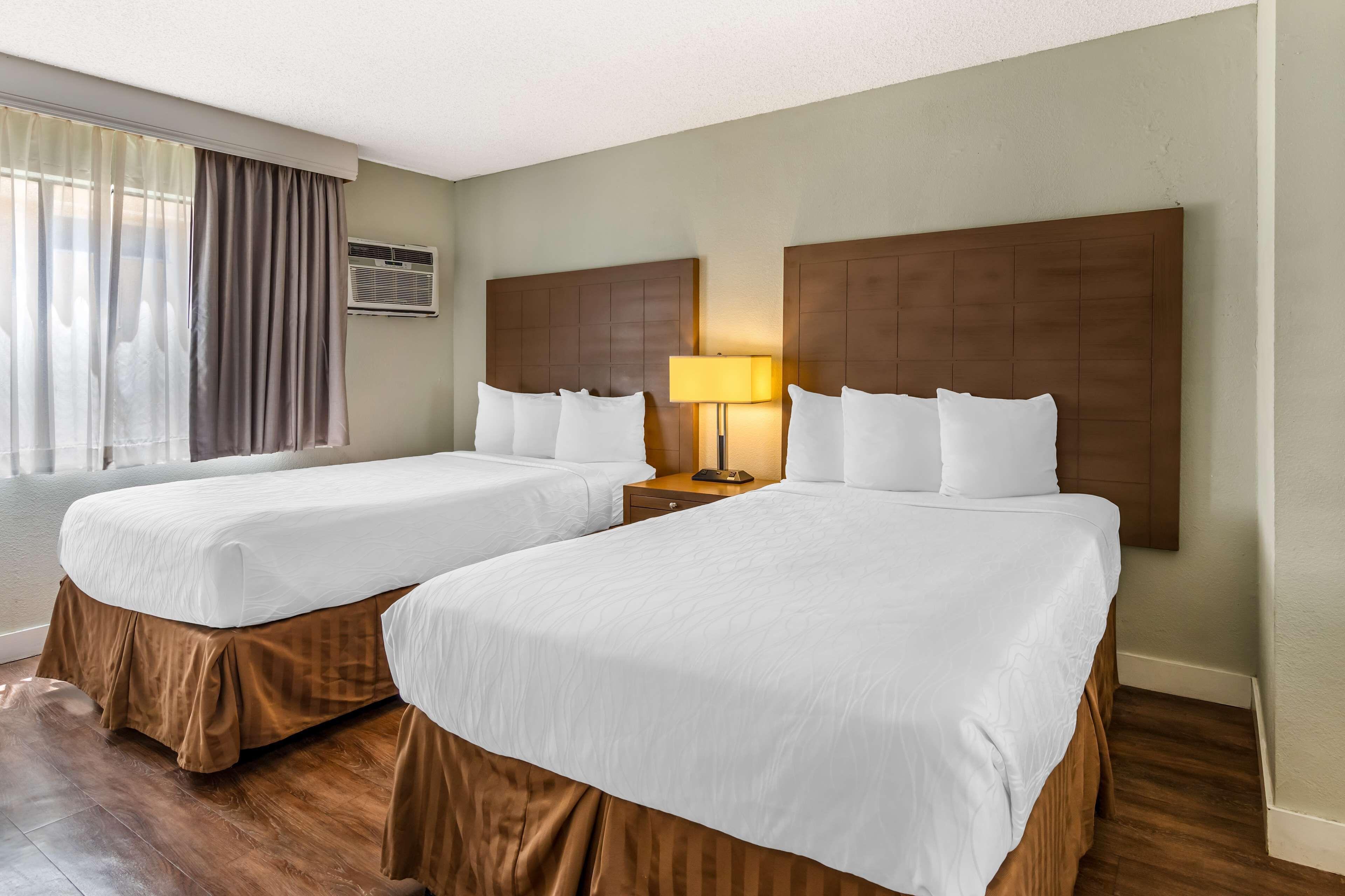Double Room Two Double Beds Non-Smoking