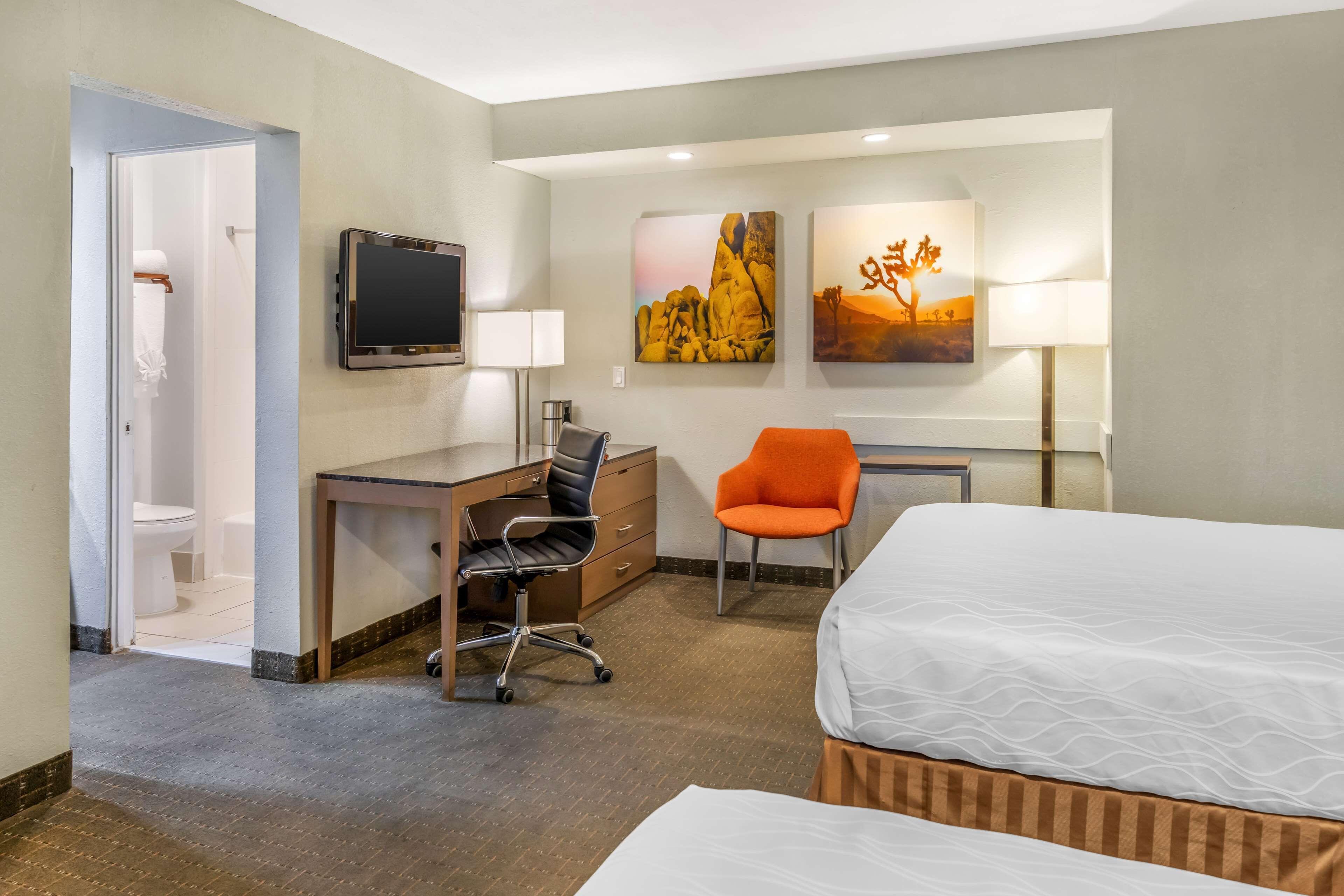 Double Room Two Double Beds Non-Smoking