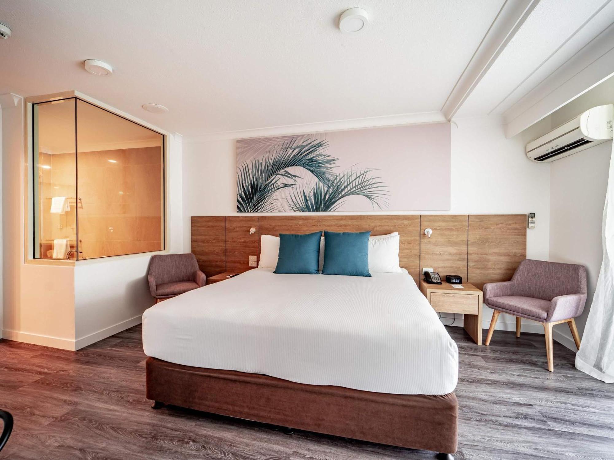 Deluxe Family Suite