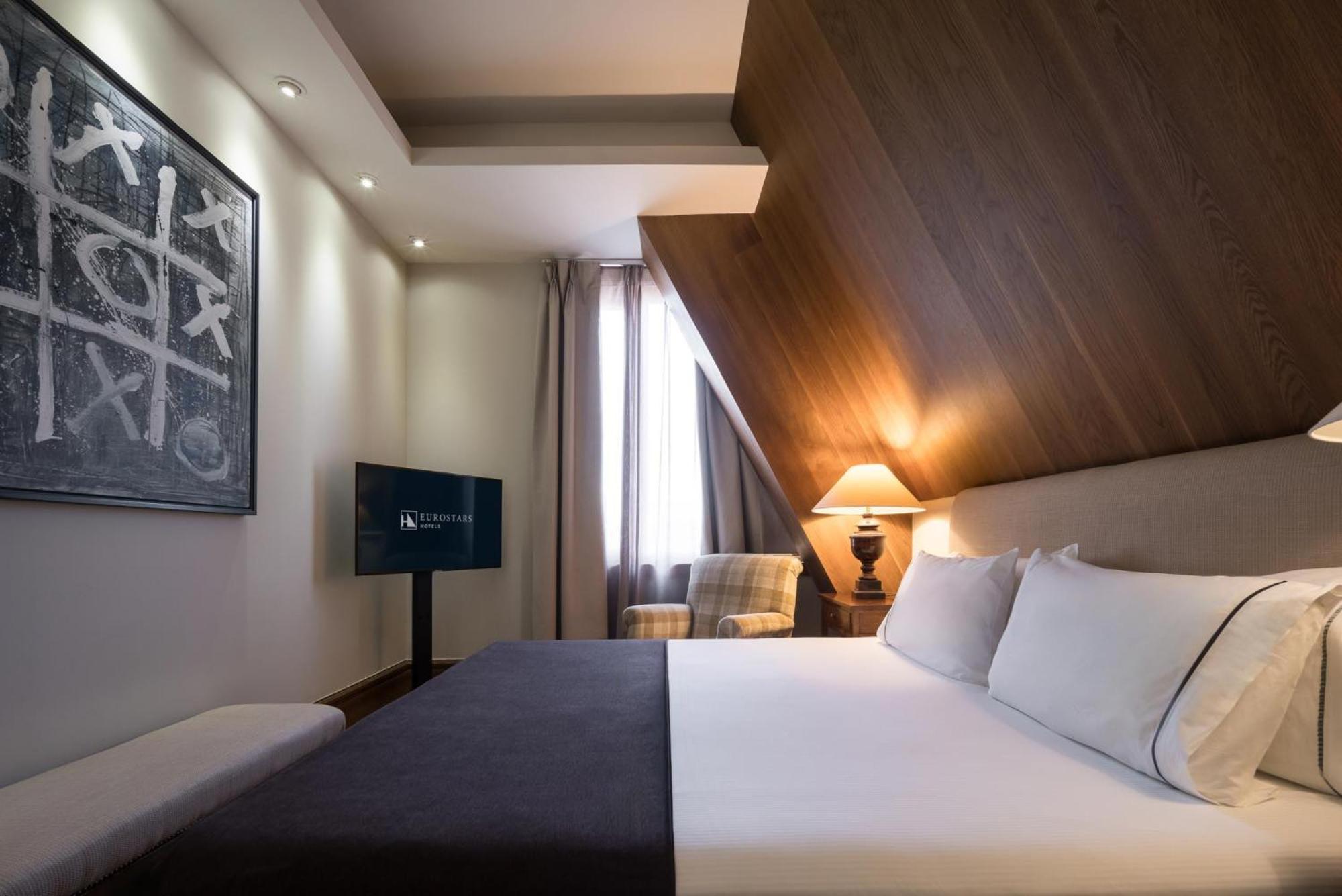 Double or Twin Room connecting room