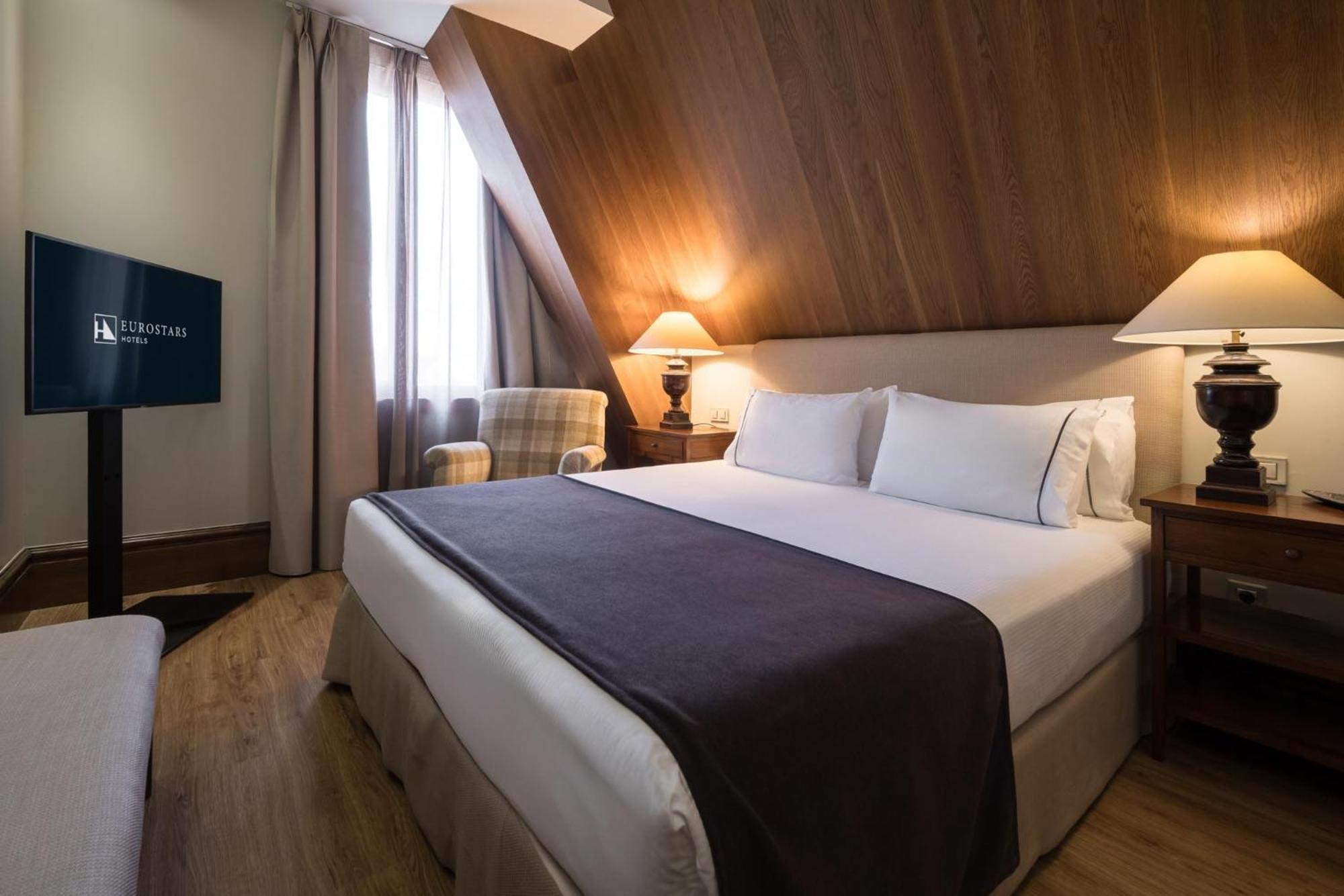 Double or Twin Room connecting room