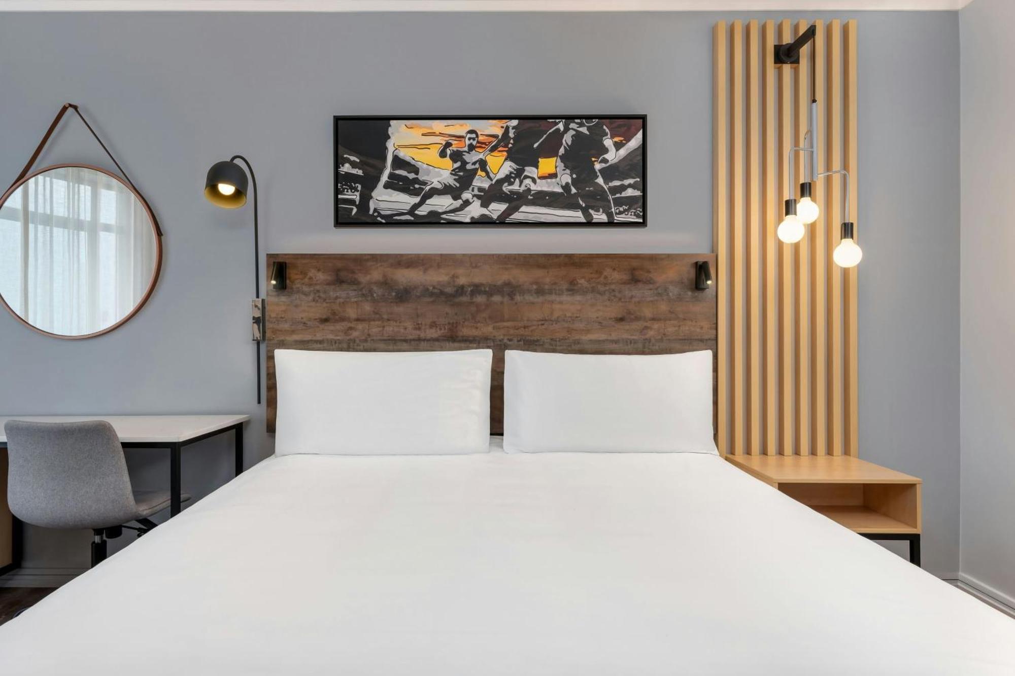Guest Room 1 King