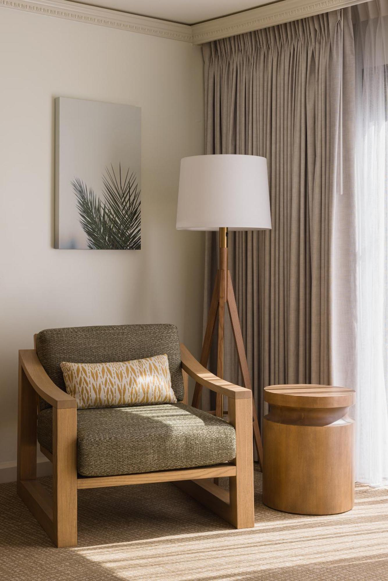 Luxury King Room Accessible