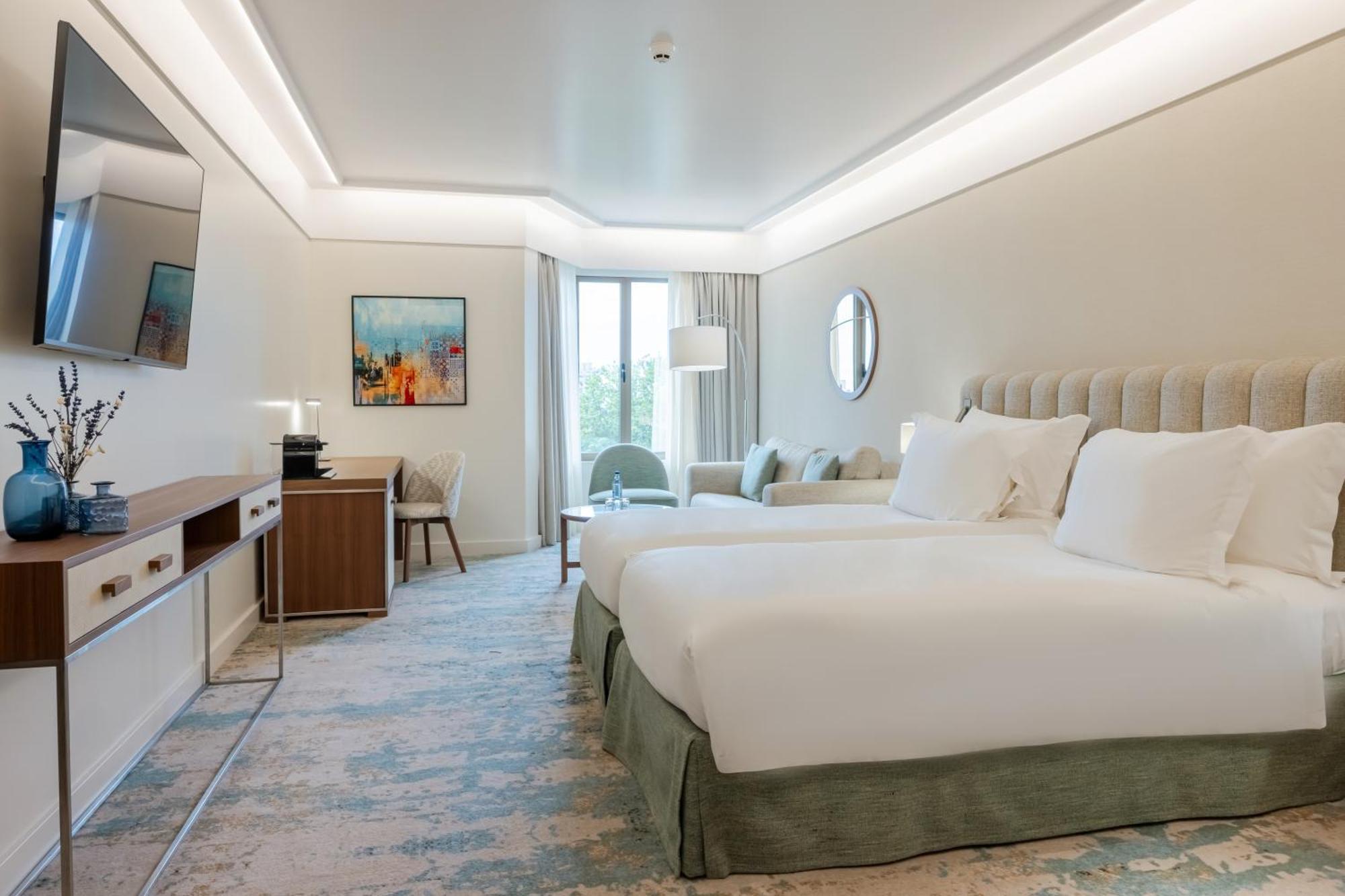 Premium Twin Room with Lounge Access