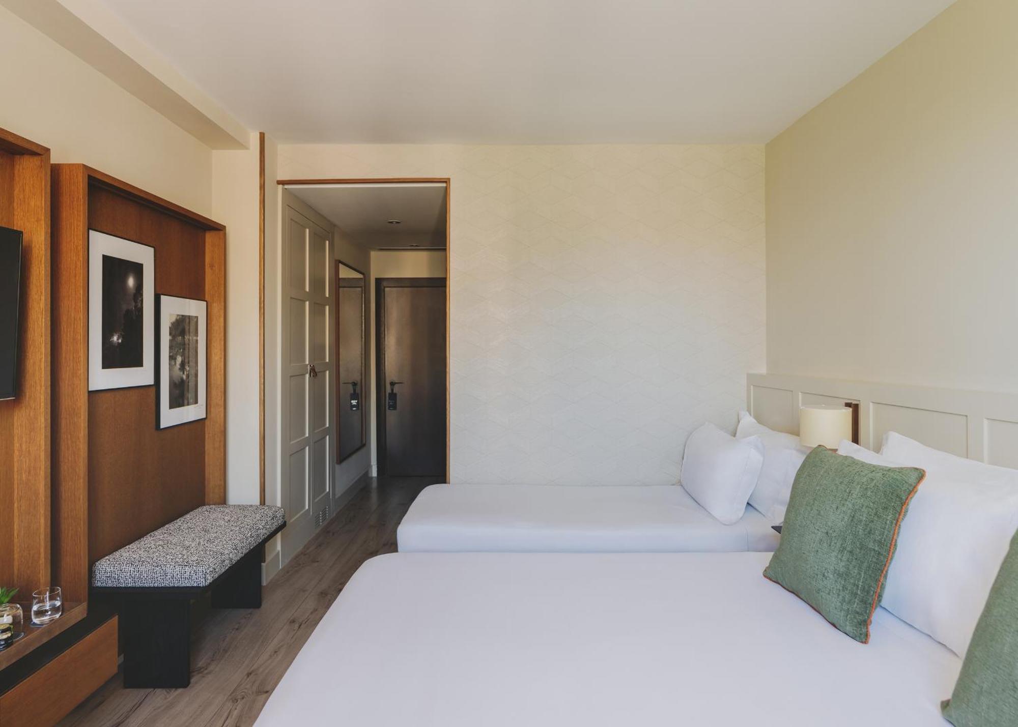Superior Room Extra Bed