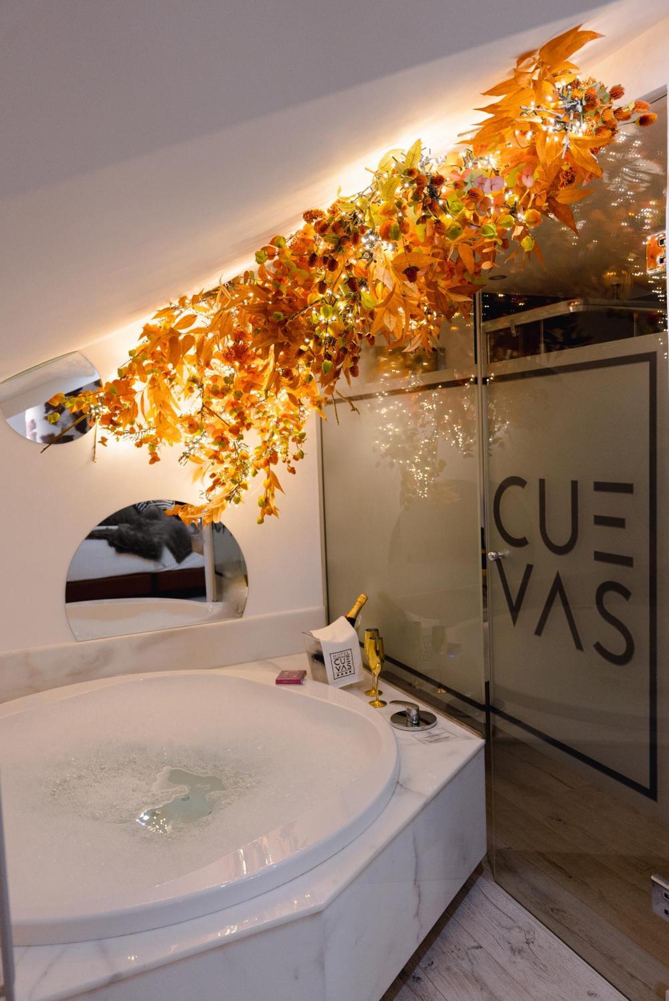 Double Room Spa Bath