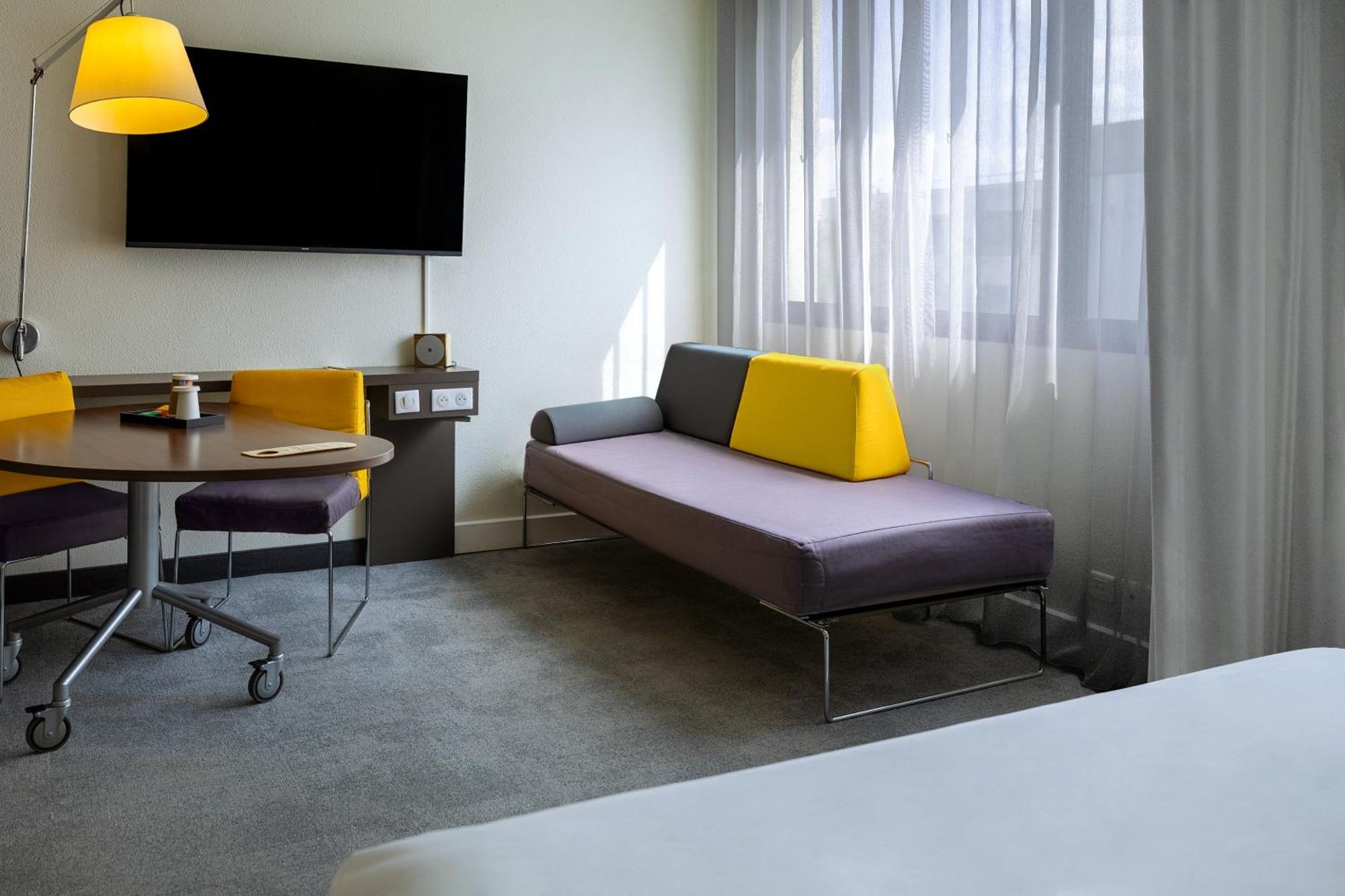 Standard Double Room with Sofa Bed - Disability Access