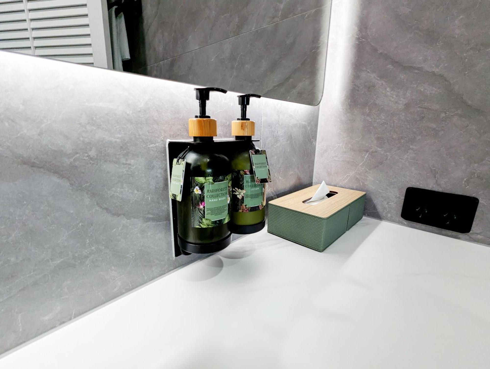 Tropica Room,1742637443:JPEG