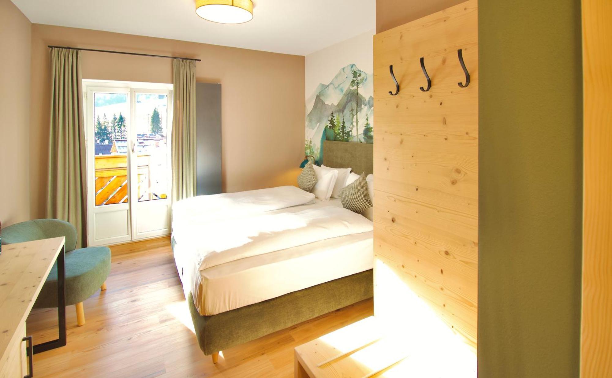 Deluxe Double Room,1742679317:JPEG