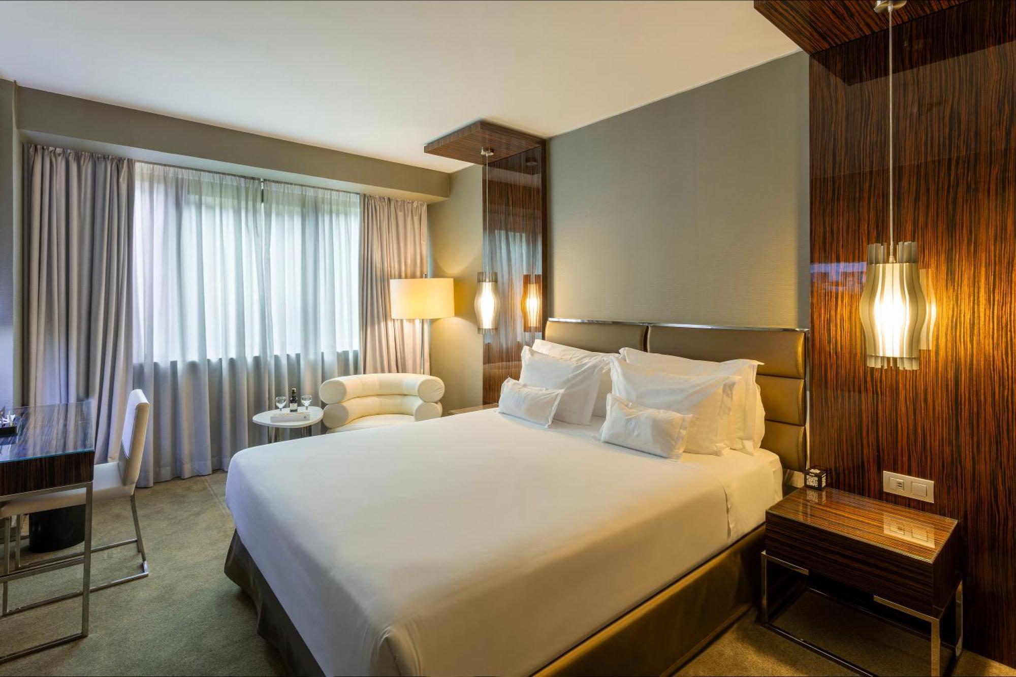 Deluxe Premier King Room