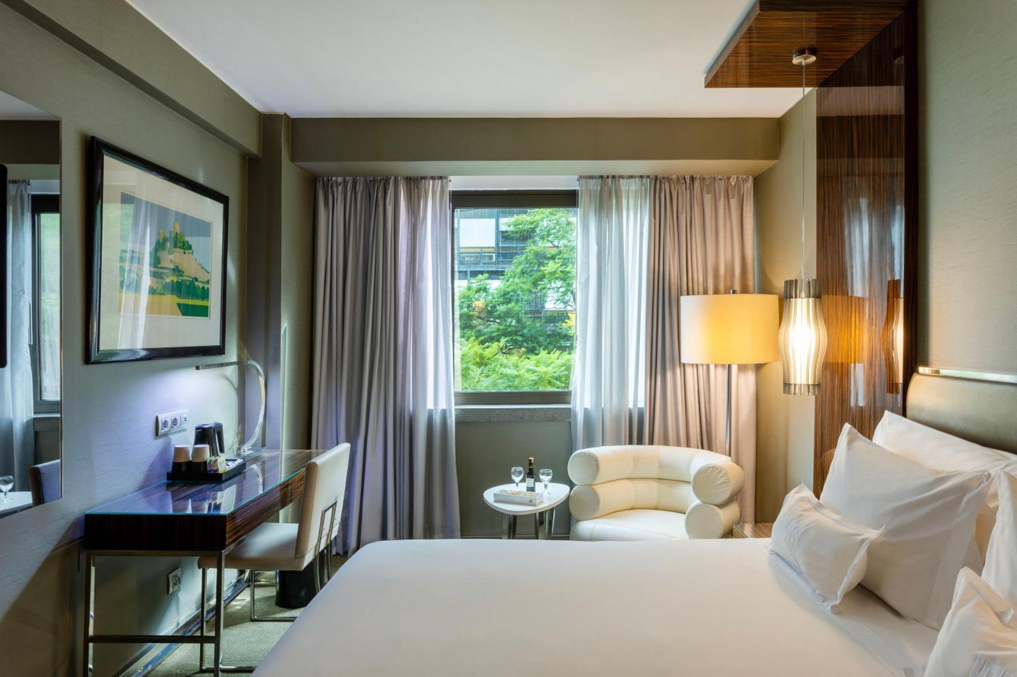 Deluxe Premier King Room