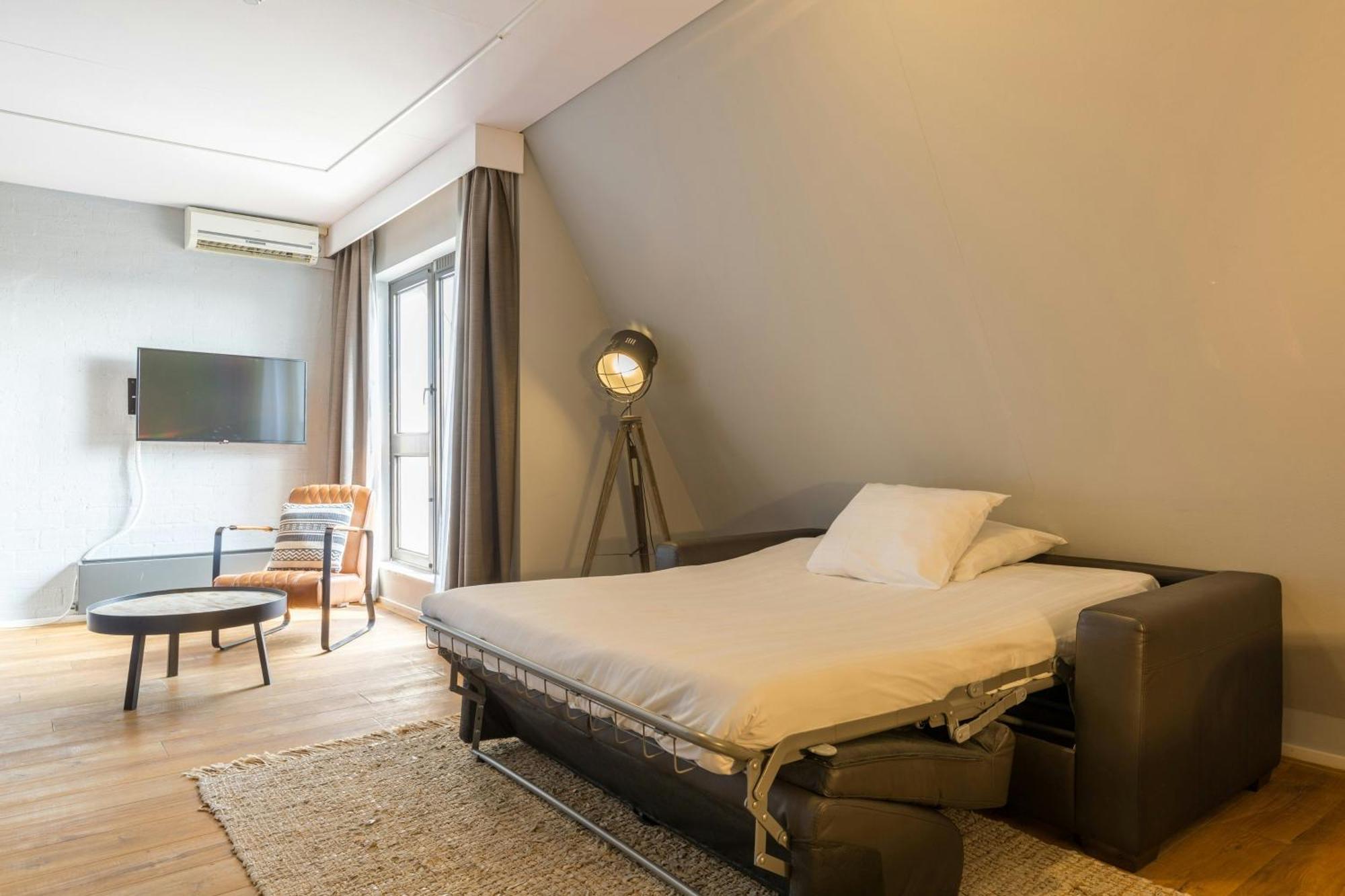 Suite 1 Double Bed