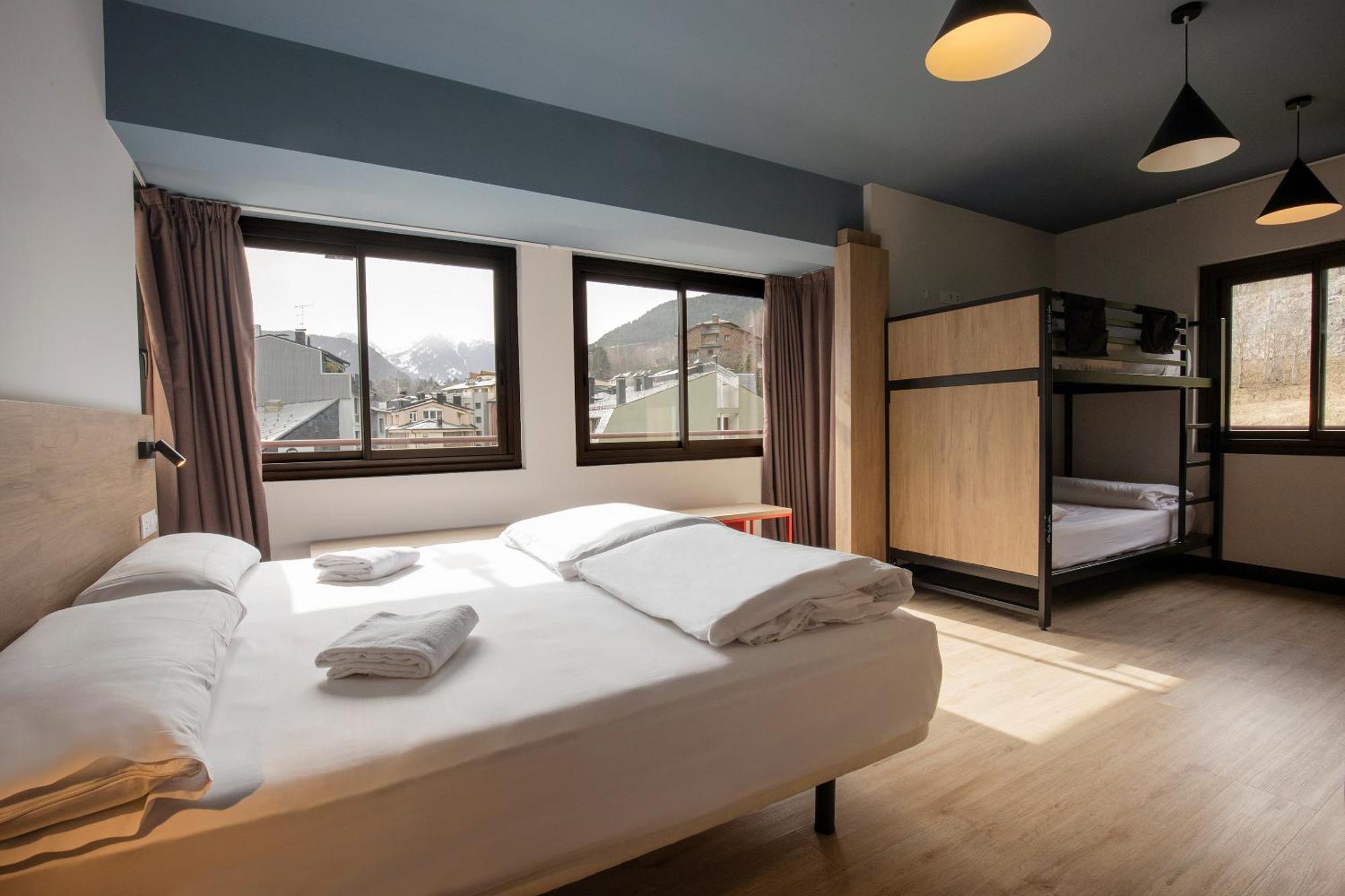 Chambre Quadruple avec Salle de Bains Privative