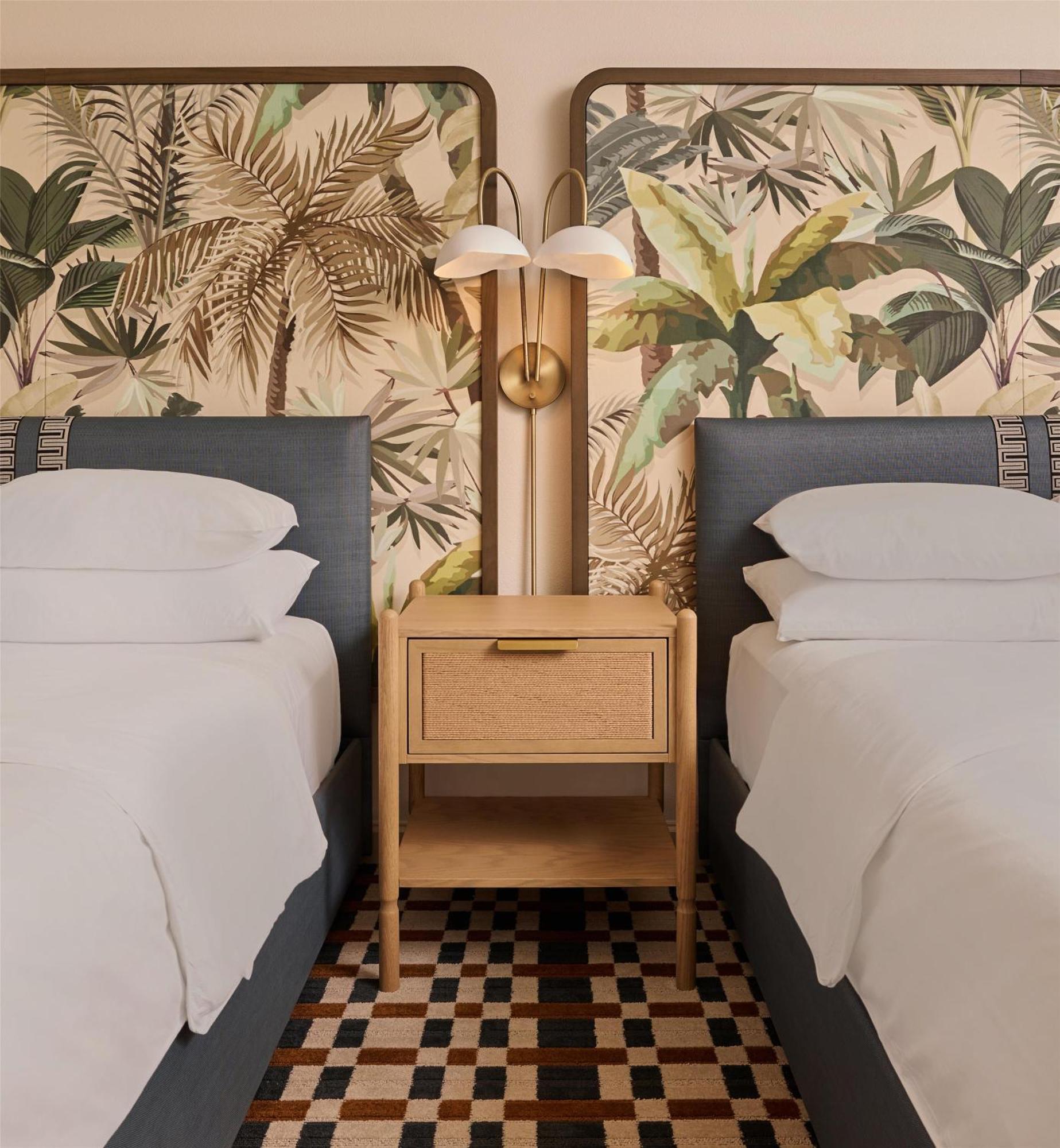 Queen Room Two Queen Beds Roll Shower Disability Access