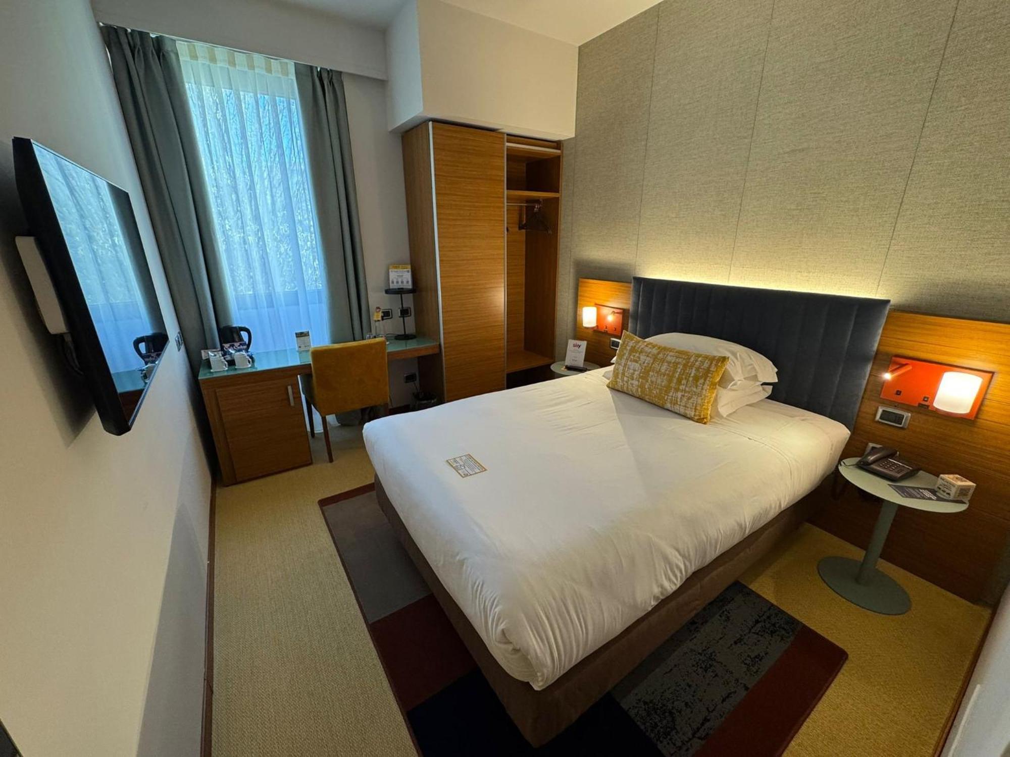Cosy Room with One Small Double Bed,1765162457:JPEG