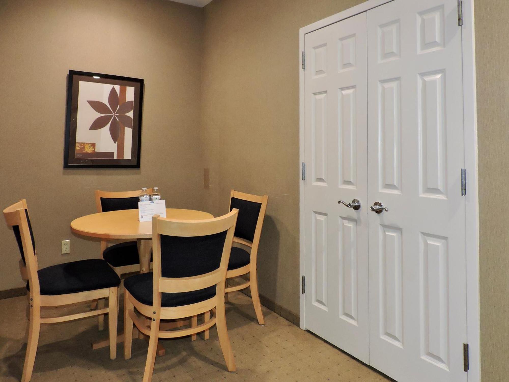 Deluxe Double Studio,1765194516:JPEG