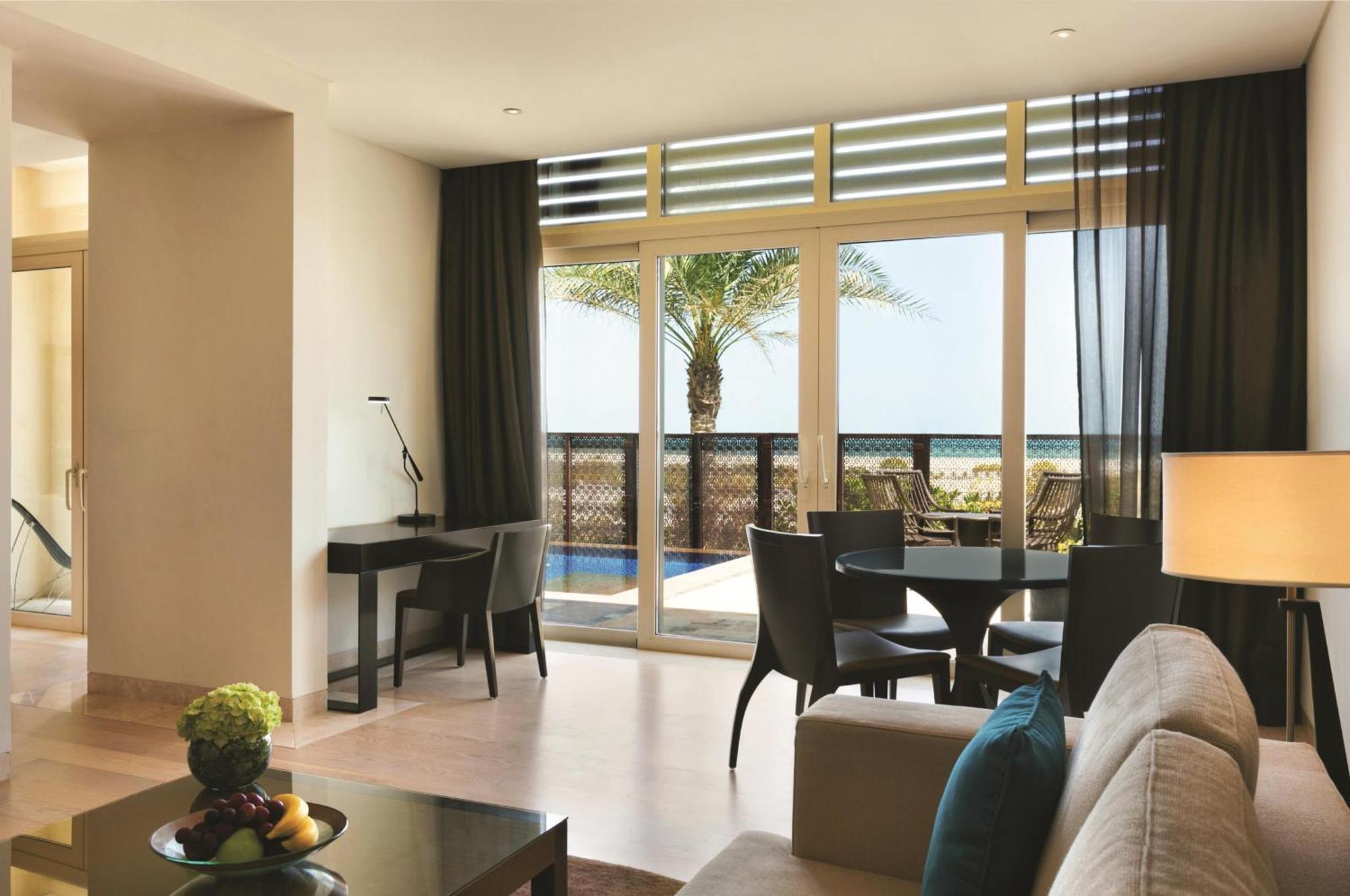 Villa met 1 Slaapkamer, Uitzicht op het Strand en Dompelbad