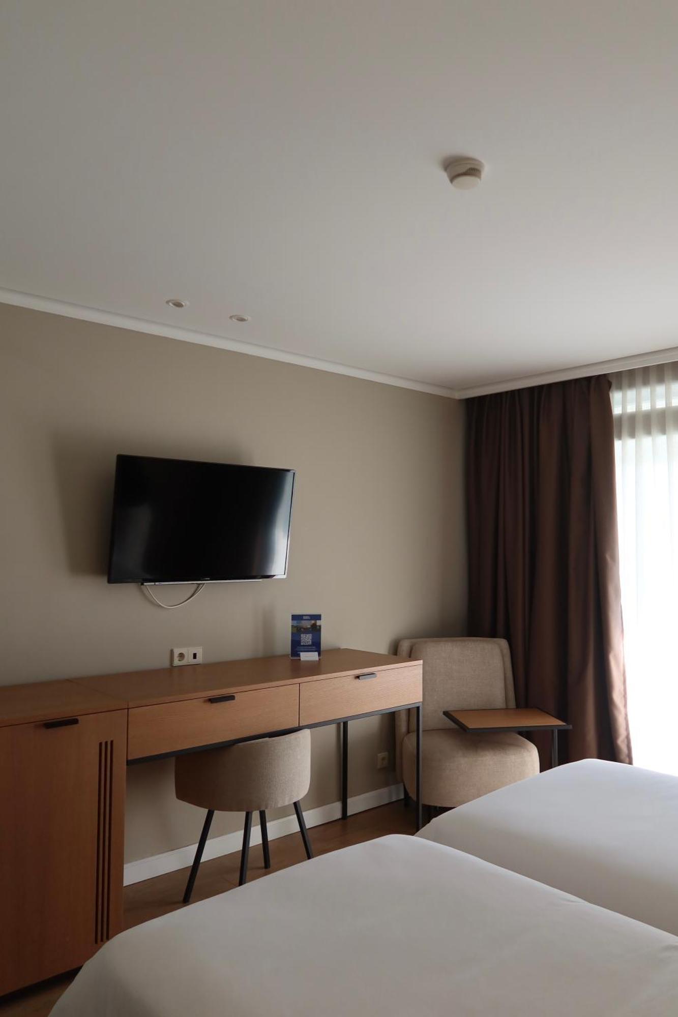 Double or Twin Room Pool View