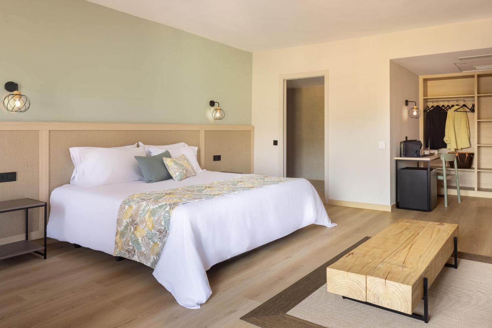 Junior Suite,1771497245:JPEG