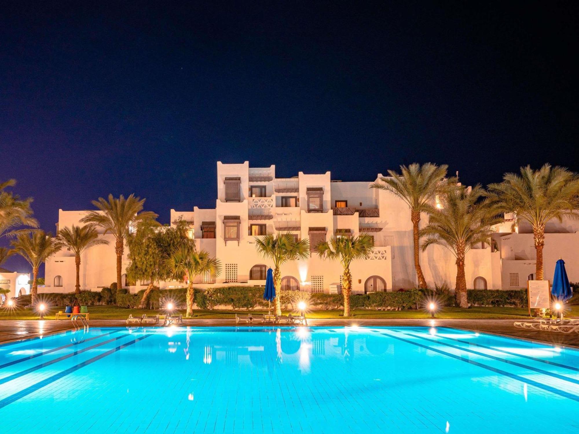 Standard Twin Room Pool View